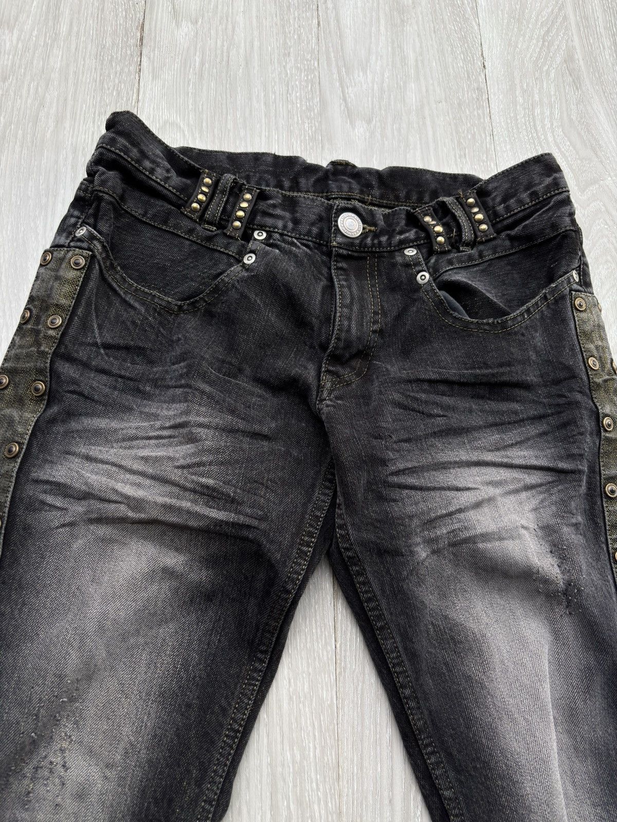 Japanese Brand ARTISAN studded flare jeans Size US 29 - 3 Thumbnail