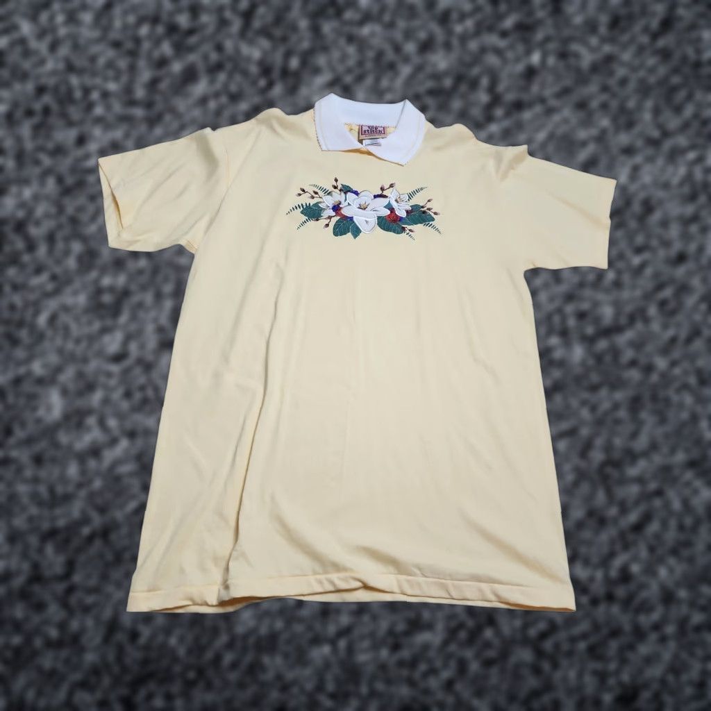 Vintage VINTAGE Top Stitch Embroidered Magnolia Flower T-Shirt Mens Large Yellow 90s Graphic Cotton Crew Neck Unisex Size US L / EU 52-54 / 3 - 1 Thumbnail