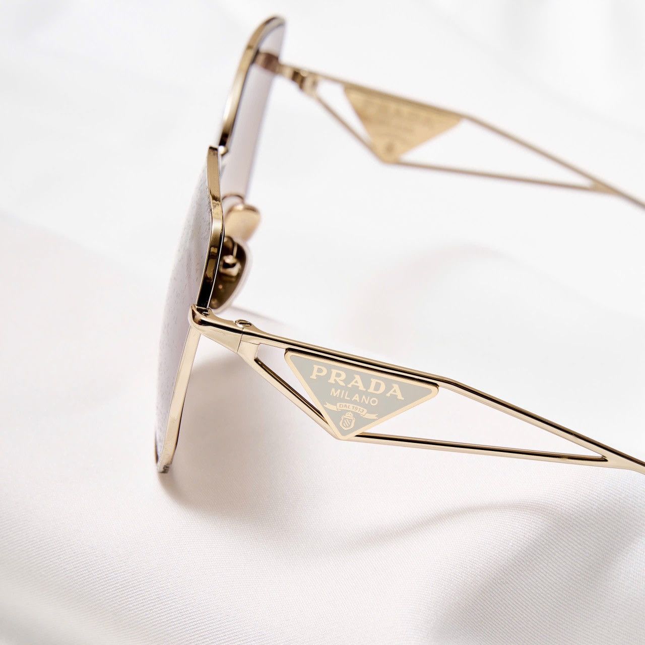 Prada PRADA 0PR 57YS ZVN3D0 SUNGLASSES Size ONE SIZE - 3 Thumbnail
