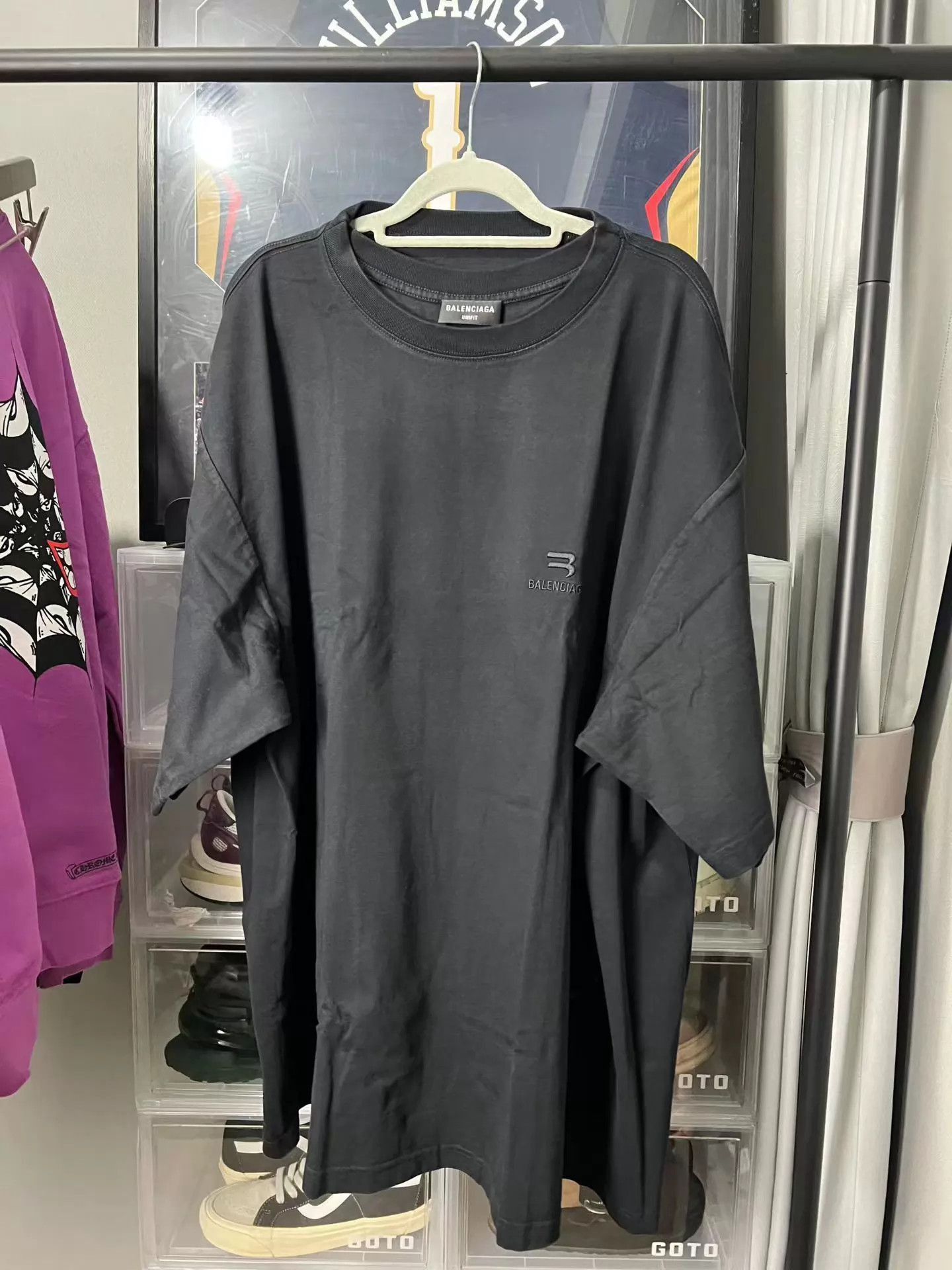 Balenciaga Black Short-Sleeve Oversized T-Shirt. Size US M / EU 48-50 / 2 - 1 Thumbnail