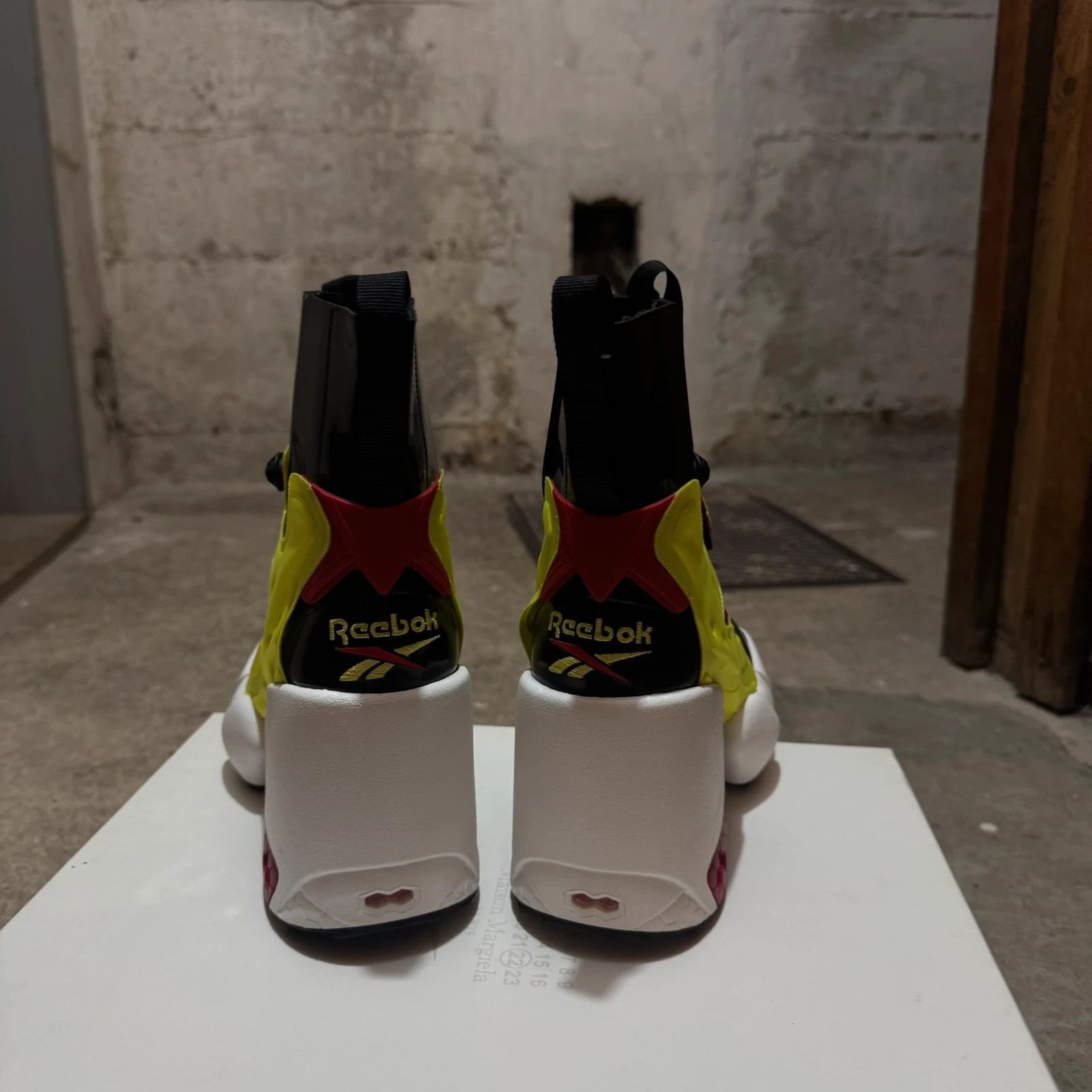Maison Margiela × Reebok Maison Margiela x Reebok tabi high heel sneakers boots Size US 7 / IT 37 - 4 Thumbnail