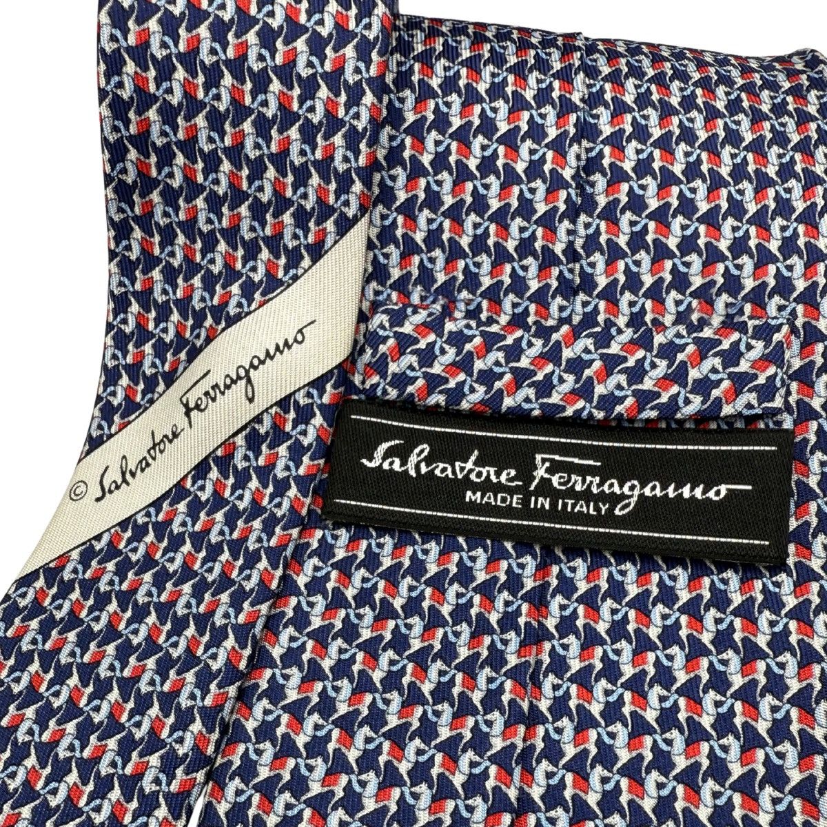 Salvatore Ferragamo Salvatore Ferragamo Silk Tie, Navy, Made in Italy, Like New Size ONE SIZE - 4 Thumbnail