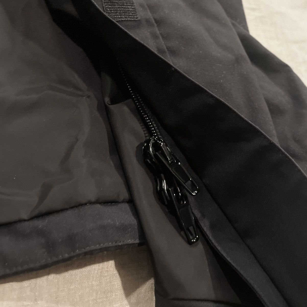 Balenciaga × Gucci $4200 Gucci X Balenciaga X The Hacker Project Technical Coat Size US S / EU 44-46 / 1 - 10 Thumbnail