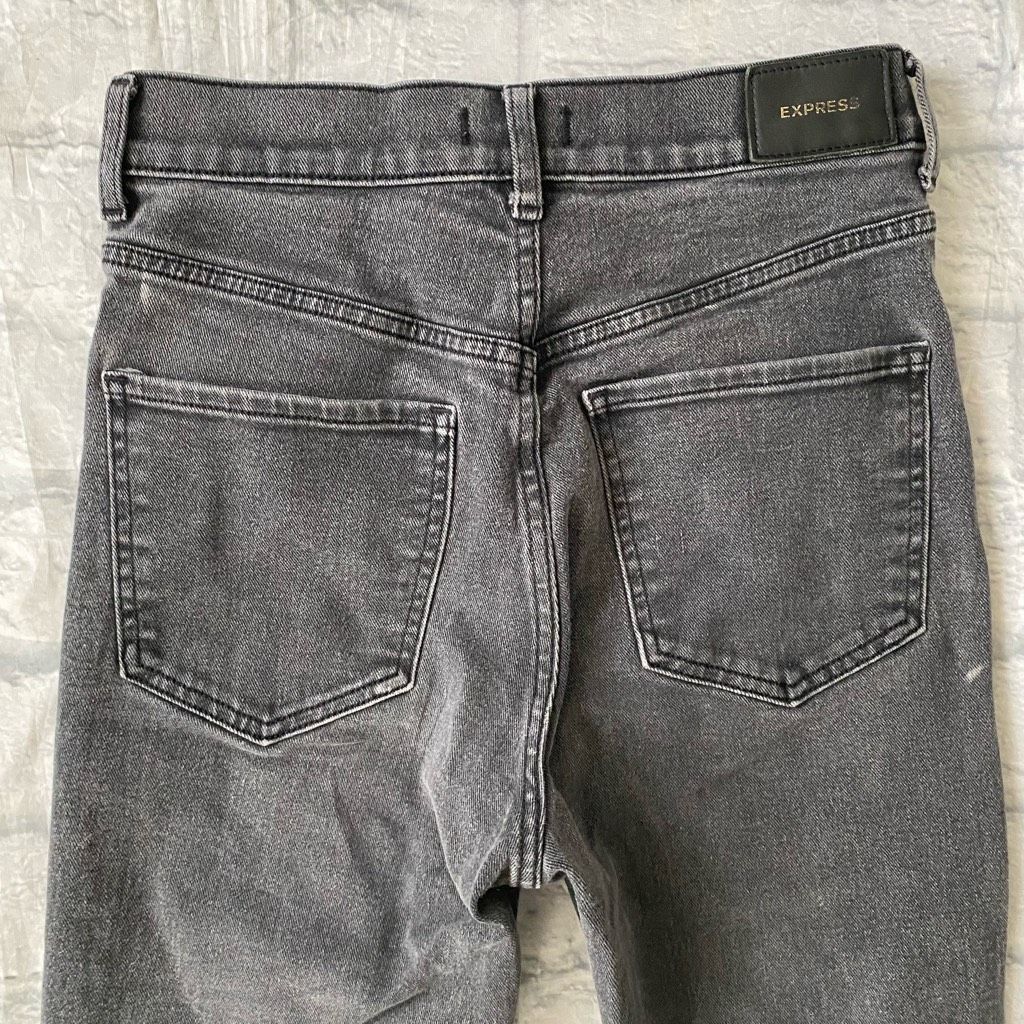 Express Express women 2R slim super high rise distressed ripped jean Size 26" / US 2 / IT 38 - 7 Thumbnail