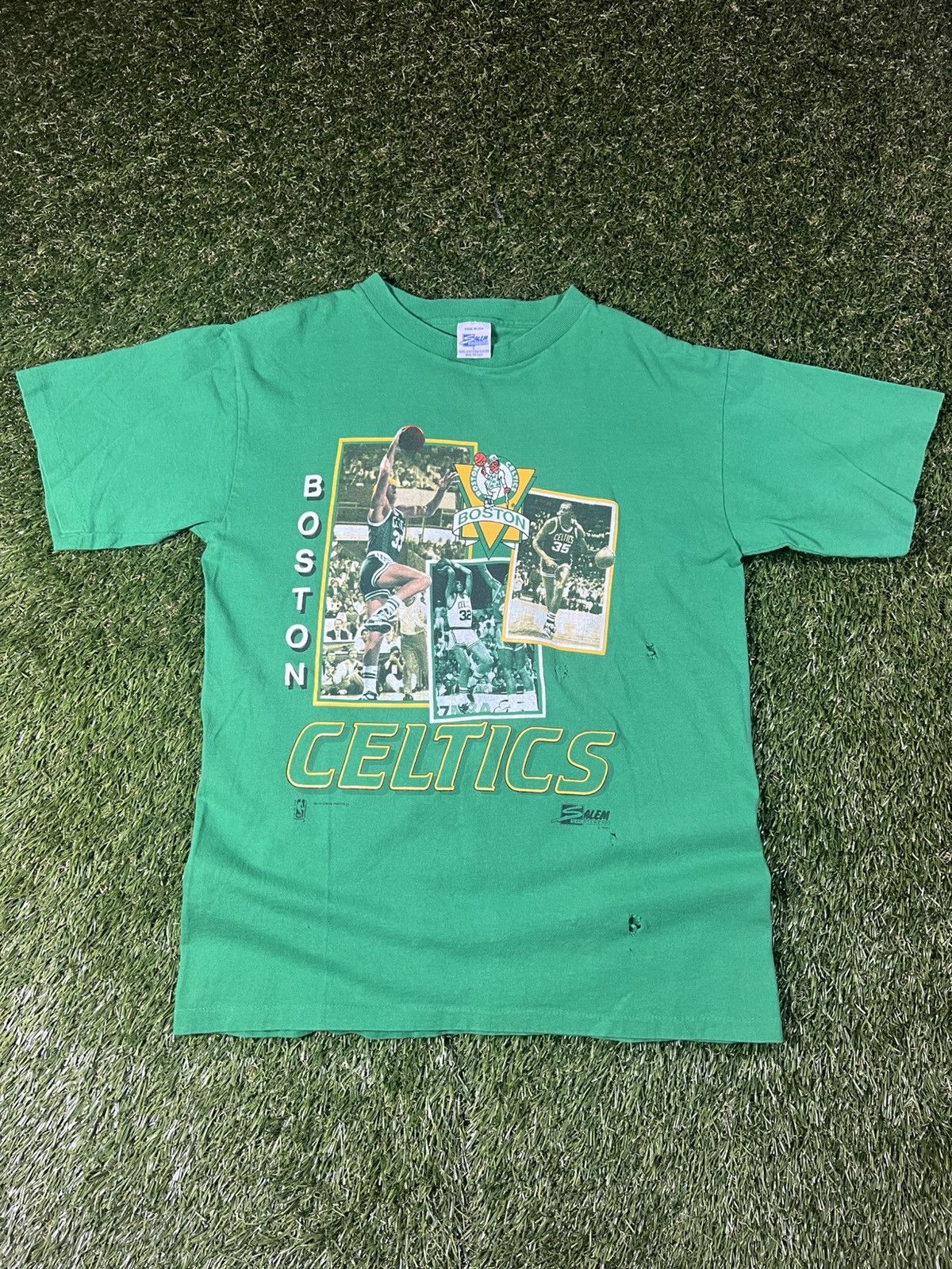 Salem Sportswear Vintage 90s Salem Sports Boston Celtics NBA Reggie Lewis Tee Size US L / EU 52-54 / 3 - 1 Thumbnail