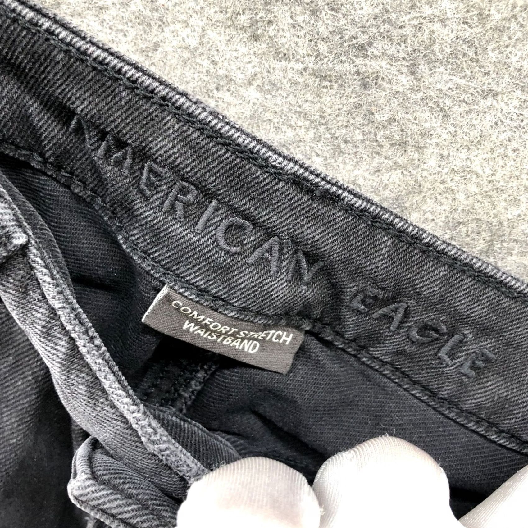 American Eagle Outfitters VINTAGE? No — American Eagle Highest Rise Mom Short Womens 2 Comfort Stretch Waistband Black Denim Flat Front 5-Pocket Regular Fit Women’s Shorts Size 26" / US 2 / IT 38 - 7 Thumbnail