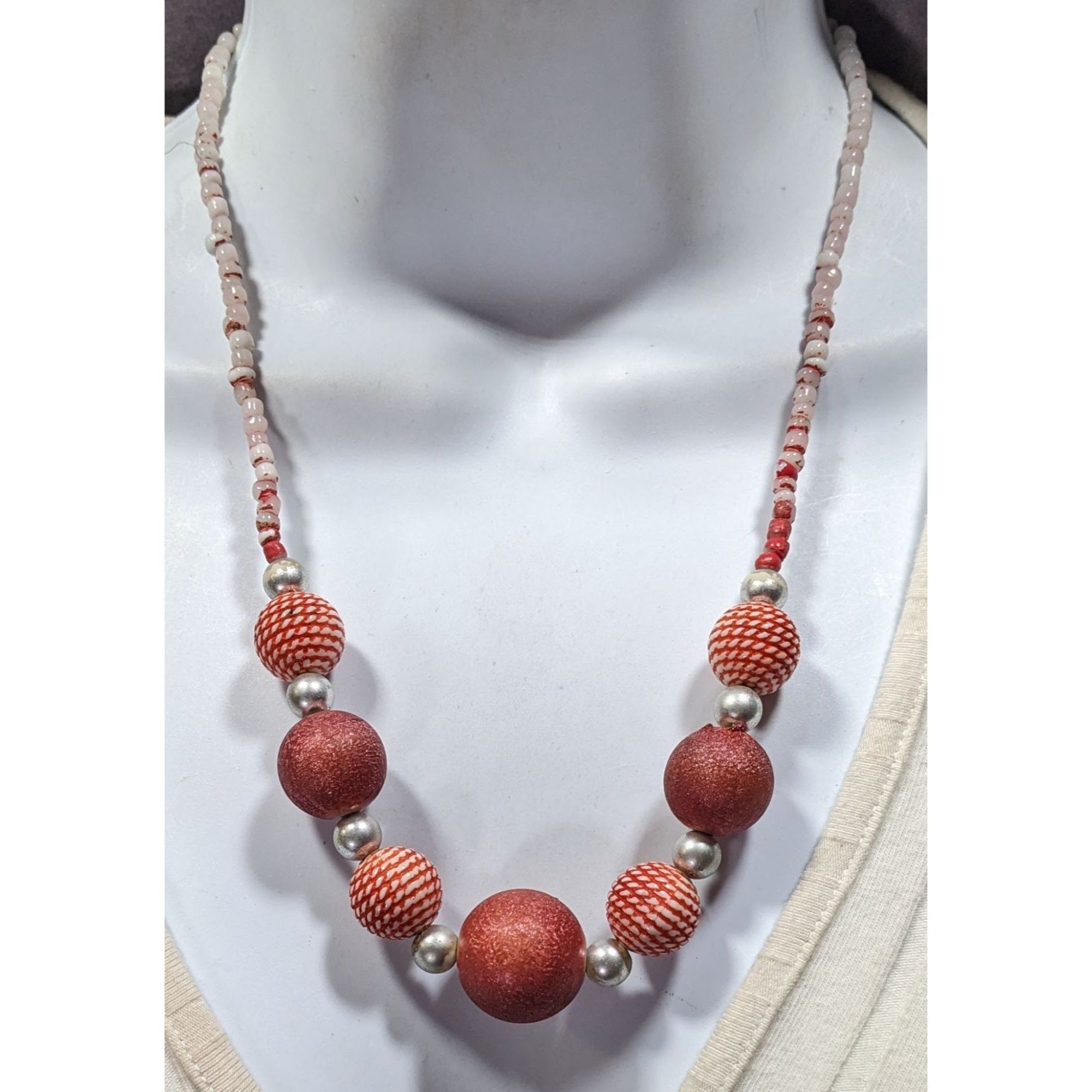 Other Vintage Country Red And White Beaded Necklace Size ONE SIZE - 4 Thumbnail