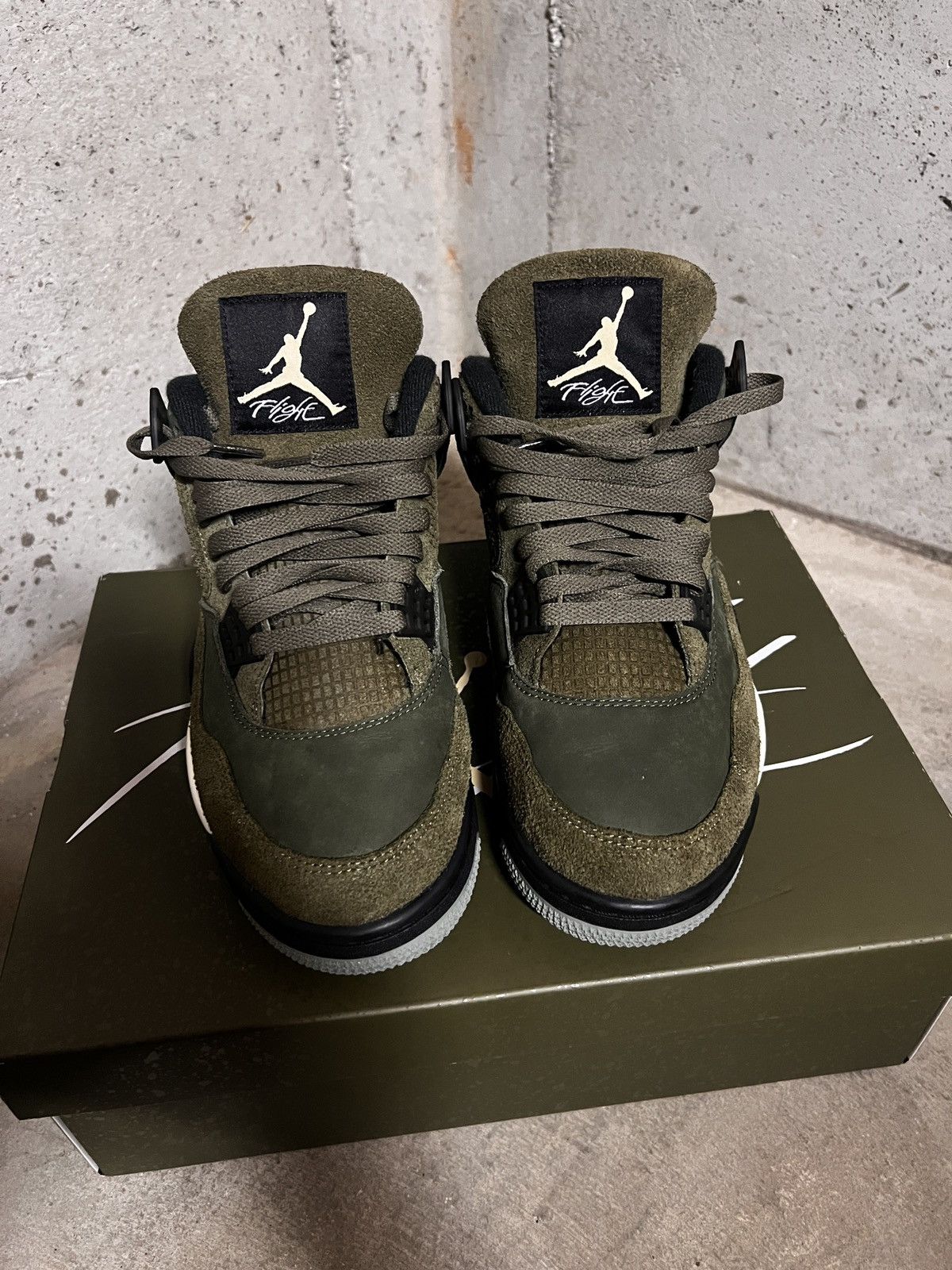 Jordan Brand Olive green retro Jordan 4 Size US 10 / EU 43 - 1 Thumbnail