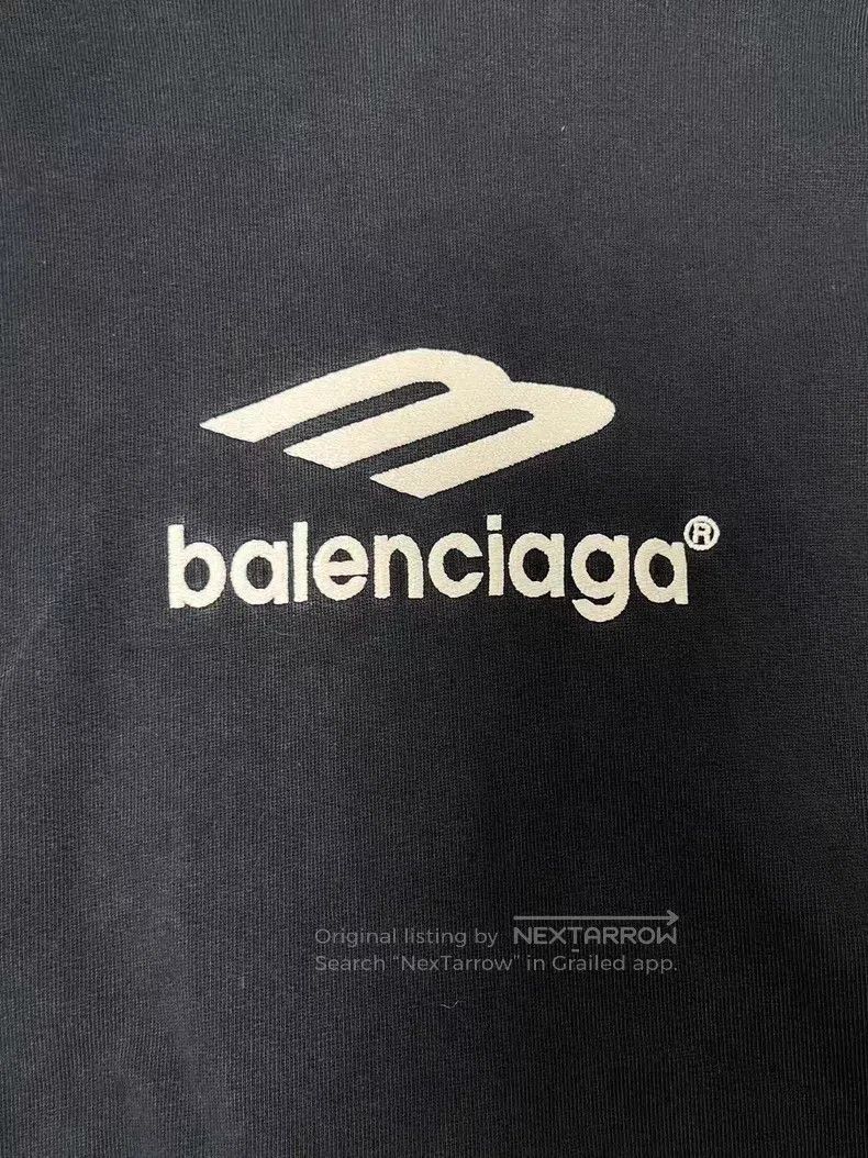 Balenciaga Balenciaga Chest Logo Solid Color Hooded Sweatshirt Size XS / US 0-2 / IT 36-38 - 3 Thumbnail