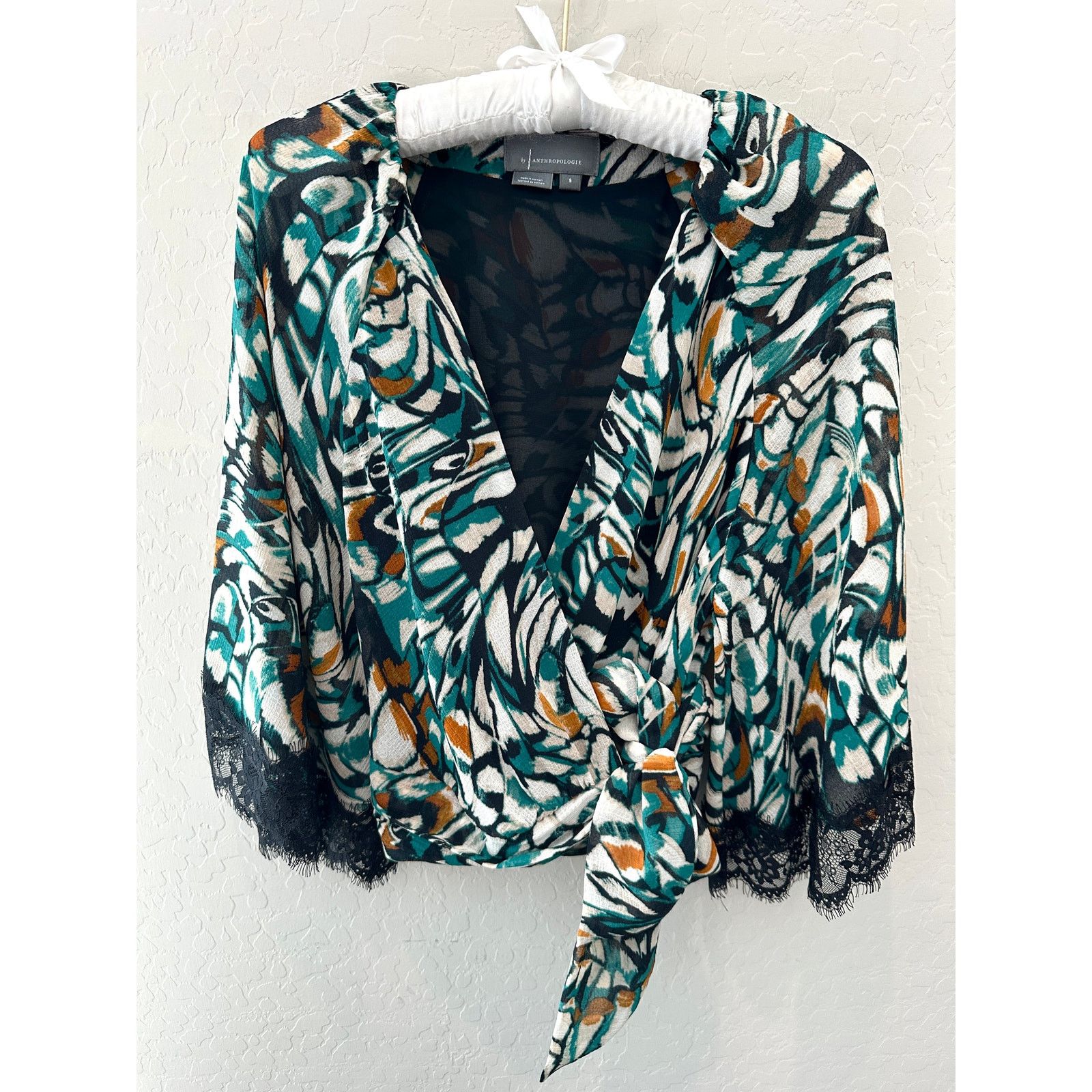 Anthropologie ANTHROPOLOGIE Black Teal Flutter Sleeve V-Neck Lace Trim Top Size S / US 4 / IT 40 - 1 Thumbnail
