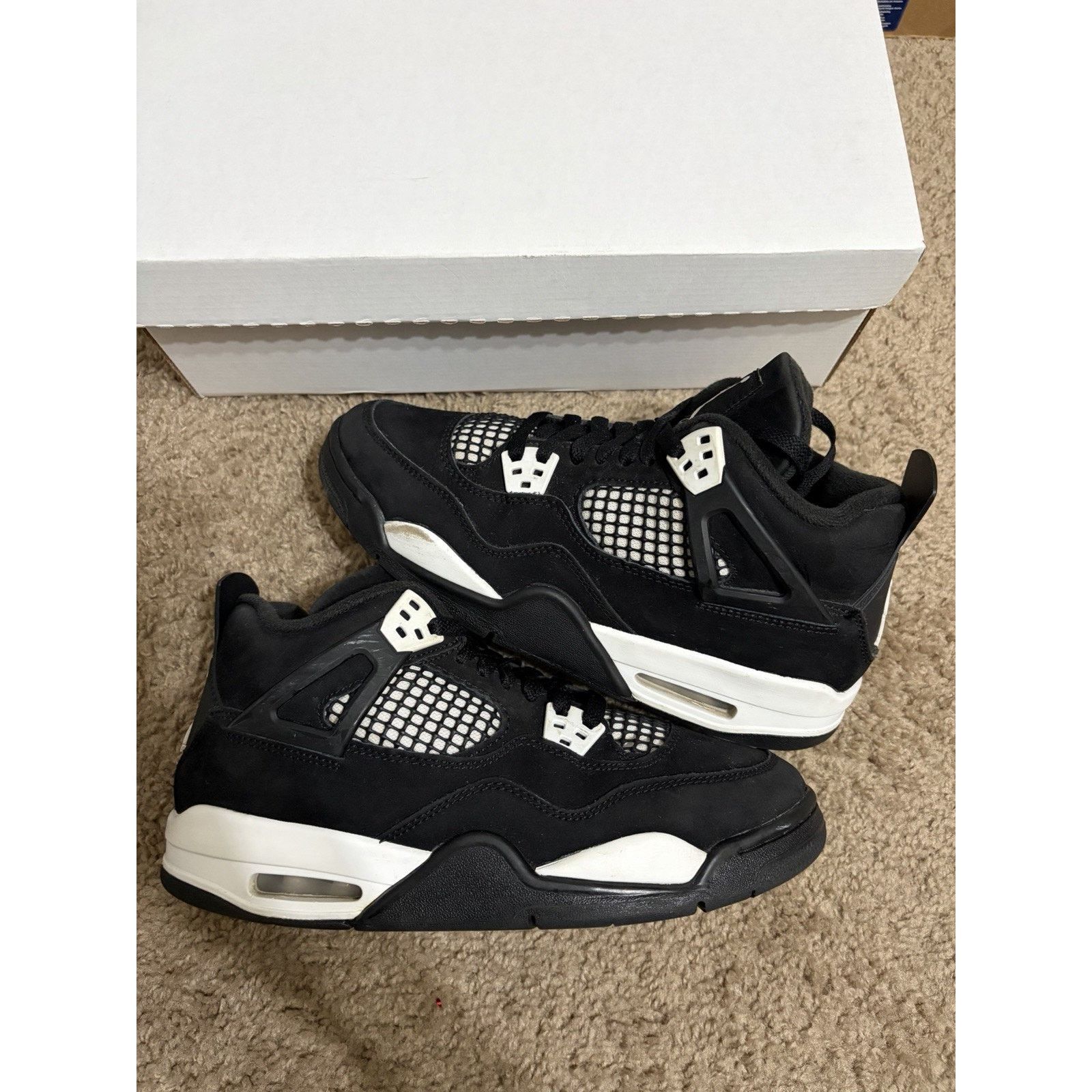 Jordan Brand Size 7 - Jordan 4 Retro White Thunder (GS) (FQ8213-001) Size US 7 / EU 40 - 2 Thumbnail