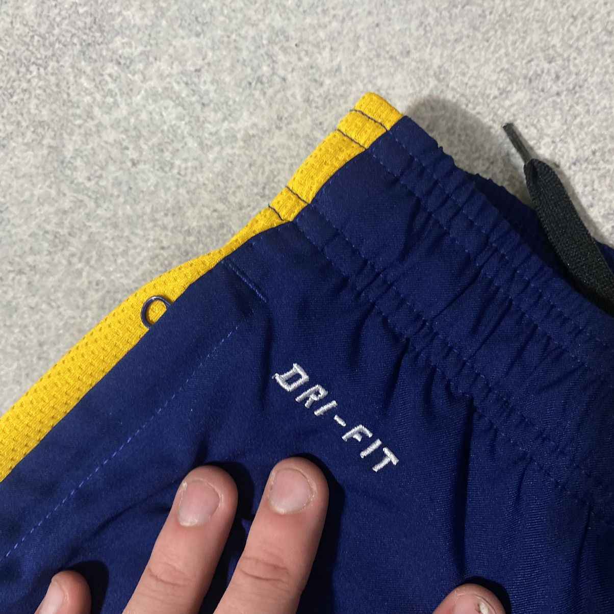 Nike Vintage nike pants barcelona Size US 30 / EU 46 - 7 Thumbnail