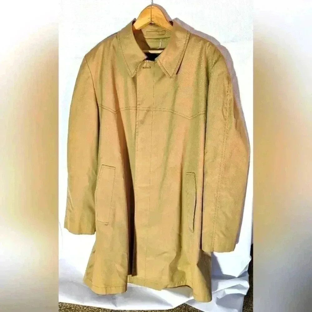 London Fog Vintage London Fog rain coat sz 44 regular tan faux fur lin Size US L / EU 52-54 / 3 - 1 Thumbnail