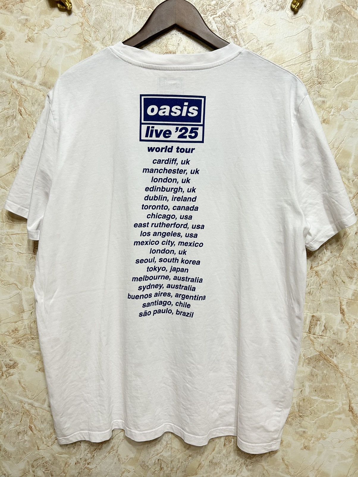 Band Tees Oasis Live '25 World Tour Rock Pop T-Shirt Size US XL / EU 56 / 4 - 2 Thumbnail