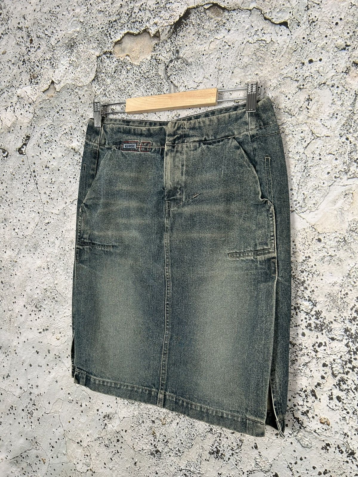 Diesel Vintage Diesel Y2K Avantgarde Midi Denjm Skirt Jeans Size 26" / US 2 / IT 38 - 2 Thumbnail