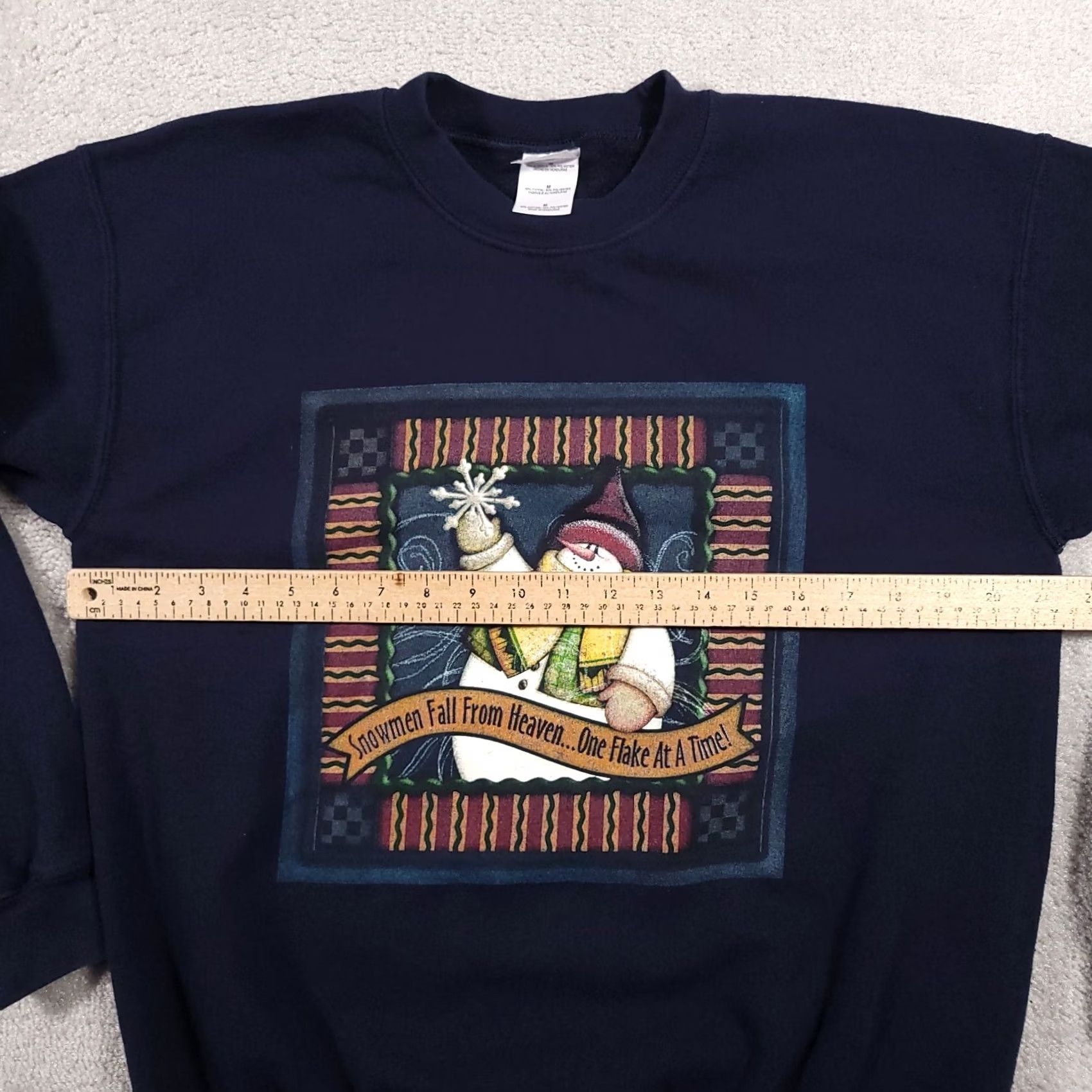 Gildan VINTAGE Grandma Crewneck Sweatshirt Womens Medium Navy Blue Snowman Winter Pullover 90s Size M / US 6-8 / IT 42-44 - 5 Thumbnail