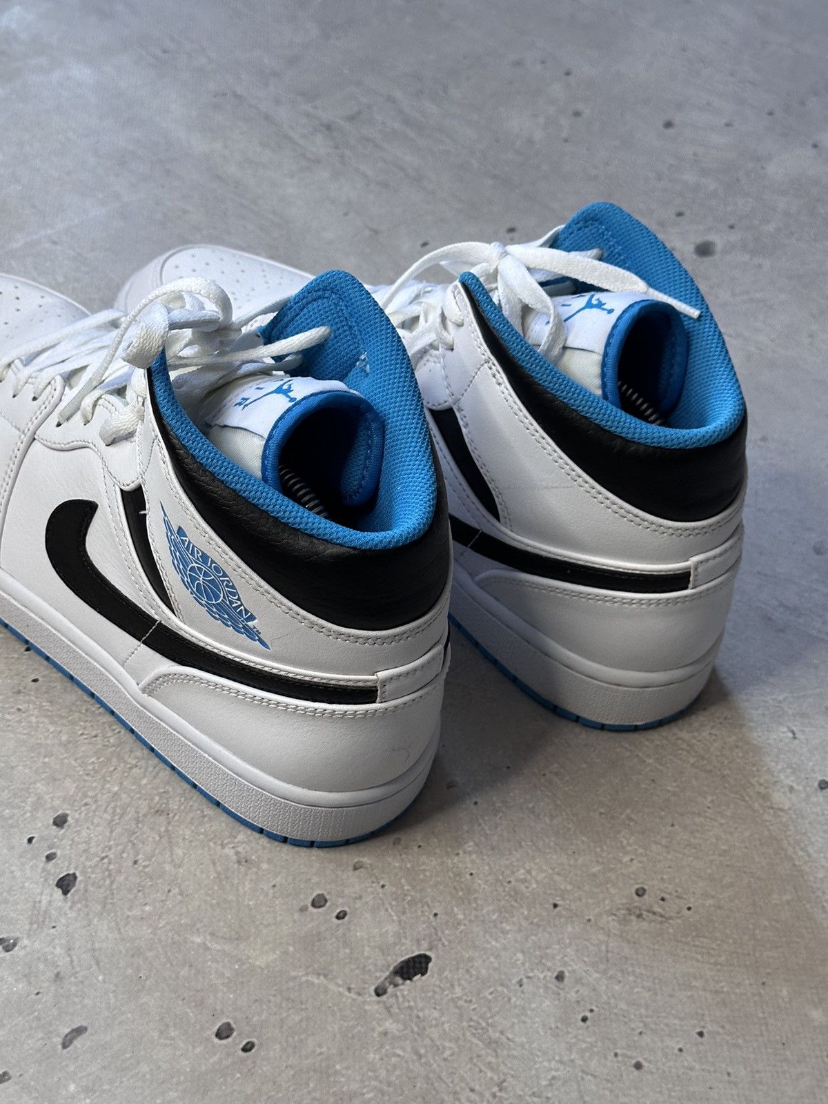 Jordan Brand × Nike Nike Air Jordan 1 MID White Size US 10 / EU 43 - 3 Thumbnail