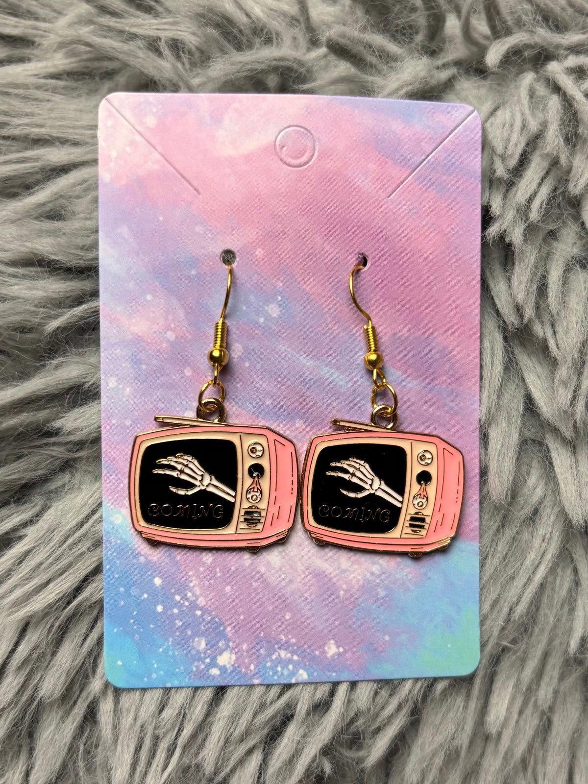 Handmade Handmade tv earrings gothic pastel goth Size ONE SIZE - 1 Preview