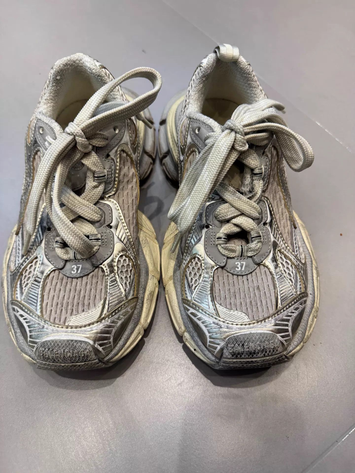 Balenciaga Balenciaga Women's Off-White Lace-Up Dad Sneaker 37 Size US 6.5 / IT 36.5 - 2 Thumbnail