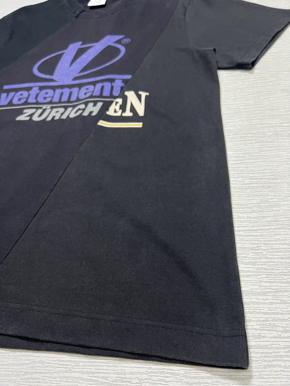 Vetements Vetements - Zurich Reconstructed Cut Up T-Shirt Size US XS / EU 42 / 0 - 7 Thumbnail