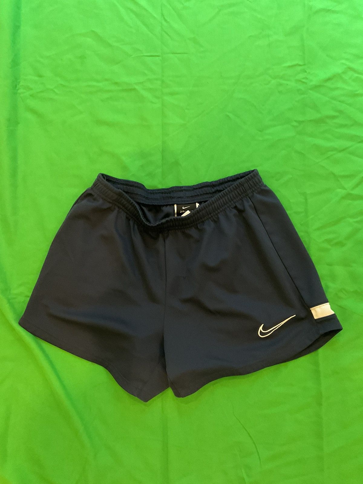 Nike × Vintage Vintage Nike shorts Size US 30 / EU 46 - 1 Thumbnail