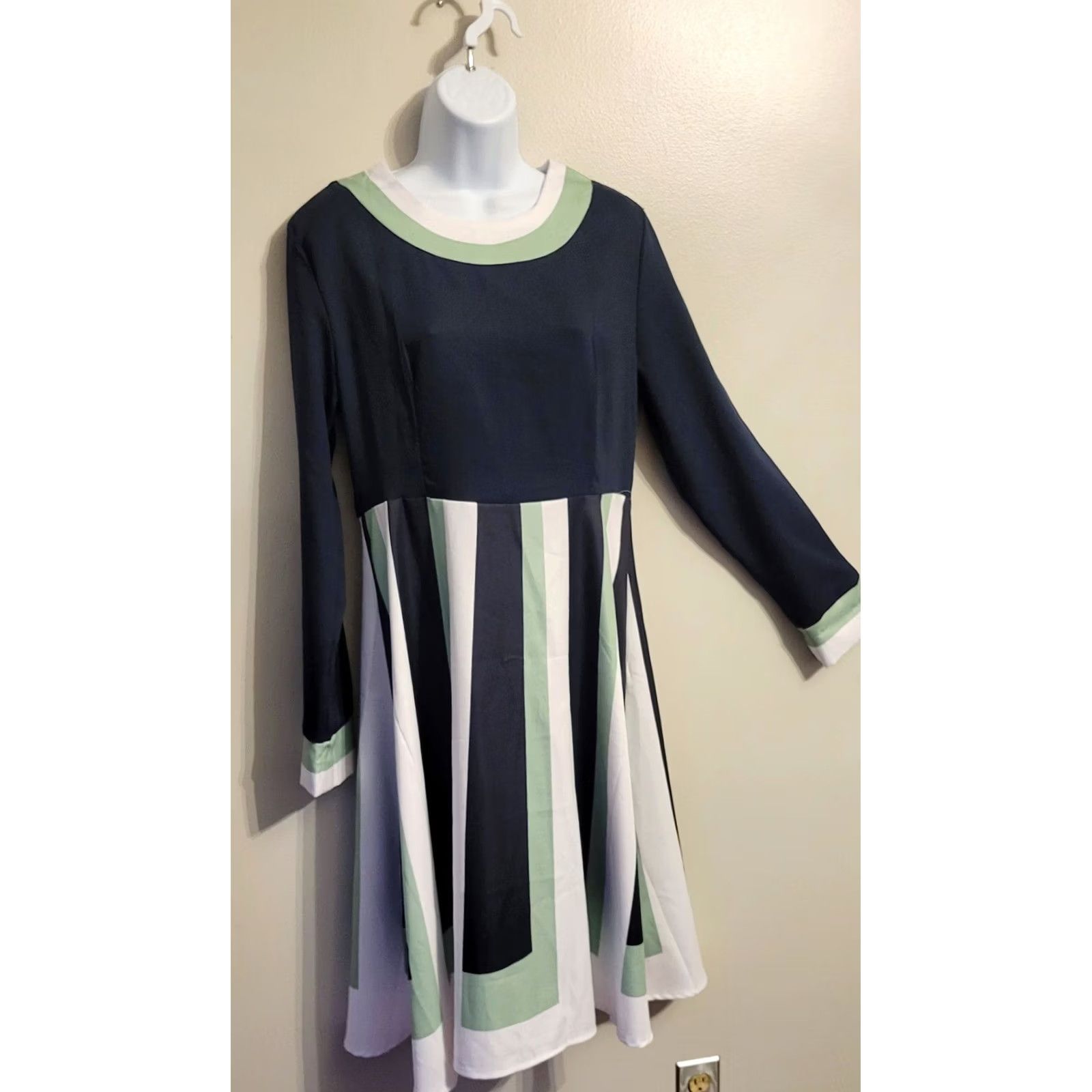 Etro Unbranded Striped Sleeved Round Neck Knee Length Sheath Dress L Women's Retro Beatnik Skater Size L / US 10 / IT 46 - 2 Thumbnail