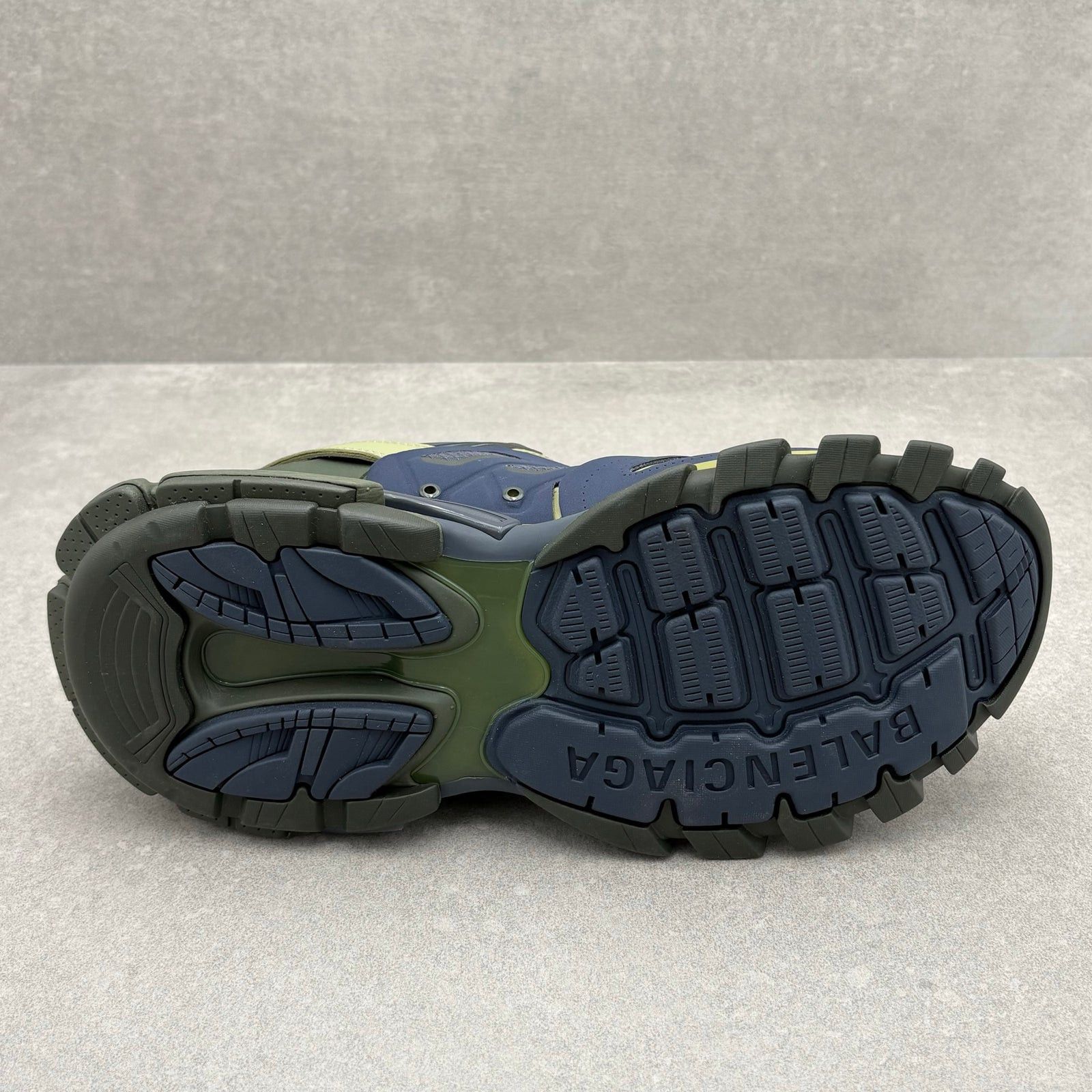 Balenciaga New! Balenciaga Track Sneaker ' Green Navy ' | 42 (9 US) Size US 9 / EU 42 - 11 Thumbnail