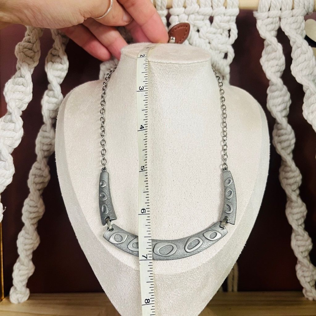 Vintage Vintage Pewter Collar Necklace Abstract Mod Design Silver Size ONE SIZE - 6 Thumbnail