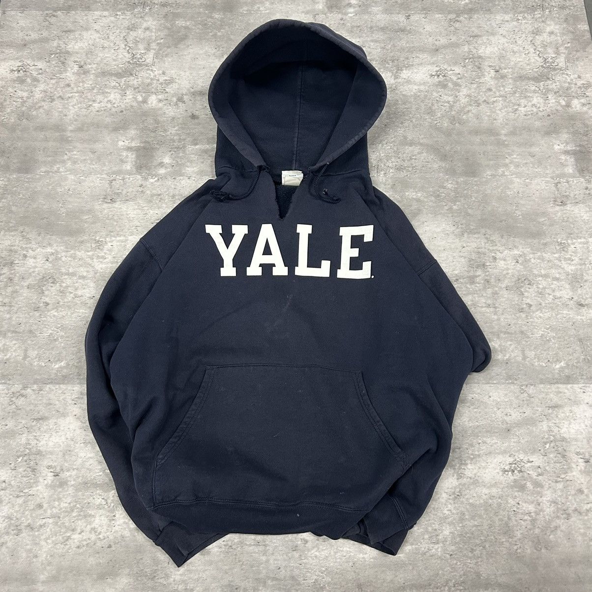 Vintage Yale university sweatshirt Size US XL / EU 56 / 4 - 1 Thumbnail