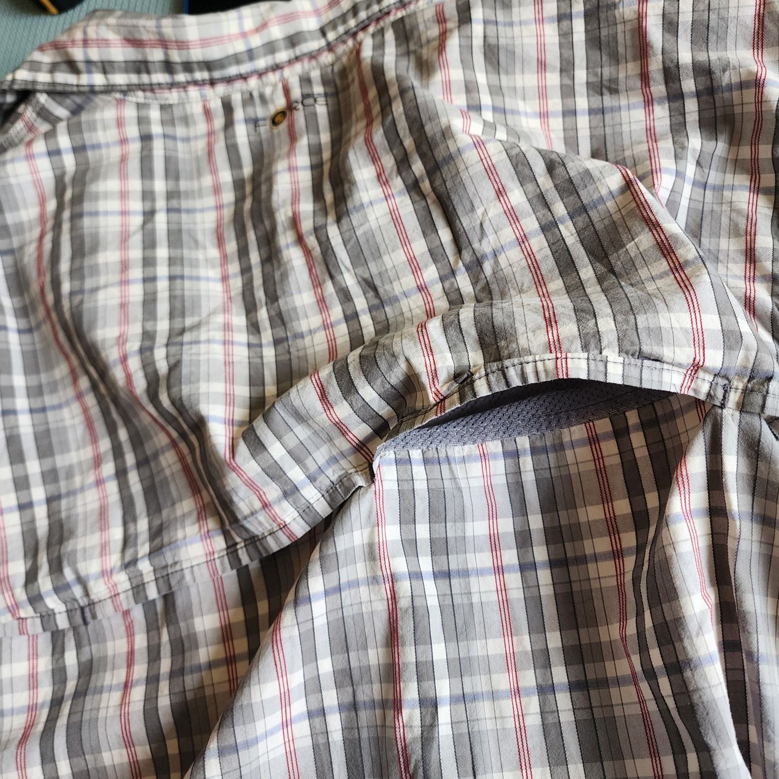 Carhartt Carhartt XL Gray Red Plaid Vented Shirt Short Size US XL / EU 56 / 4 - 7 Thumbnail