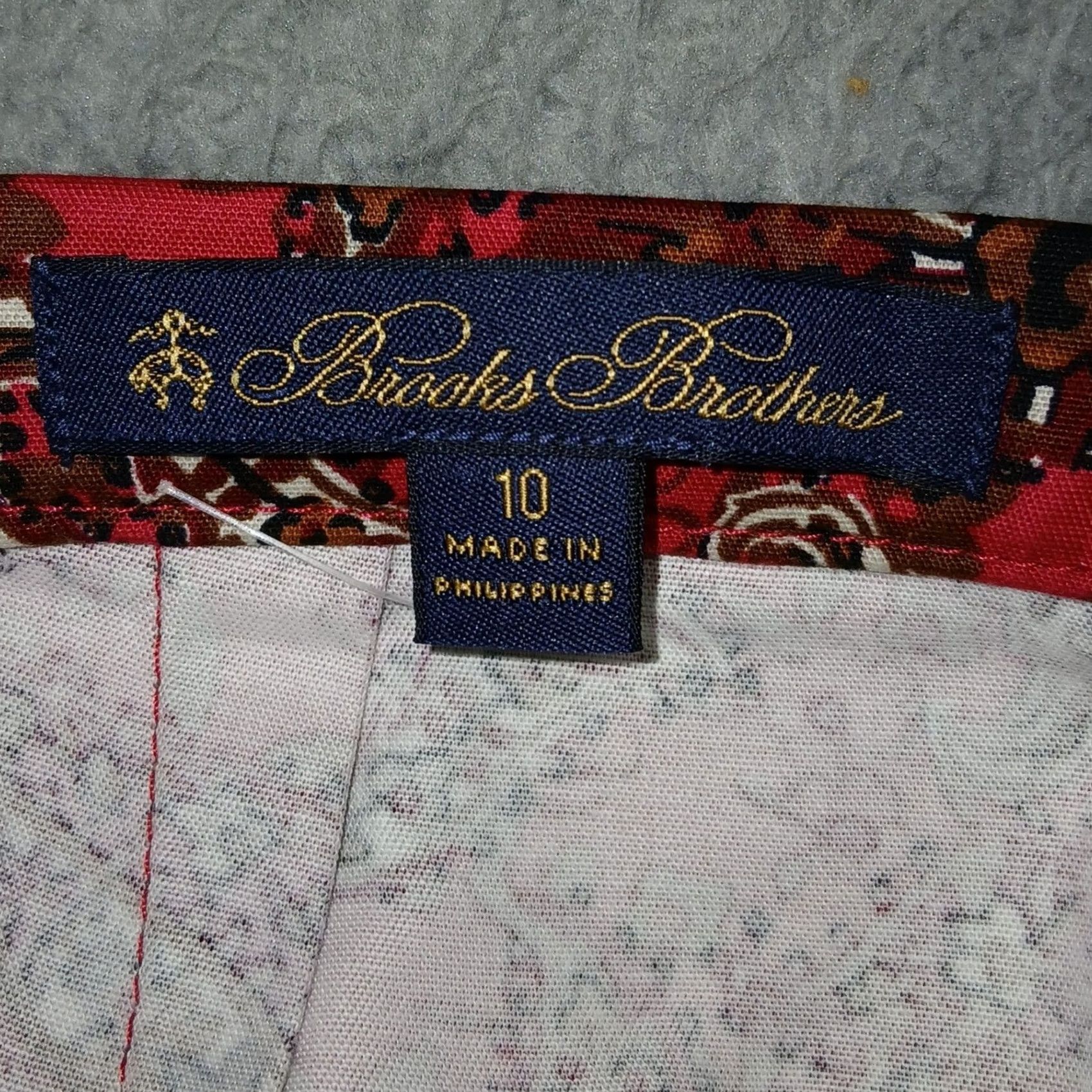 Brooks Brothers Brooks Brothers Pants Women 10 Red Paisley Print Slim Leg Cotton Blend Size 32" / US 10 / IT 46 - 4 Thumbnail