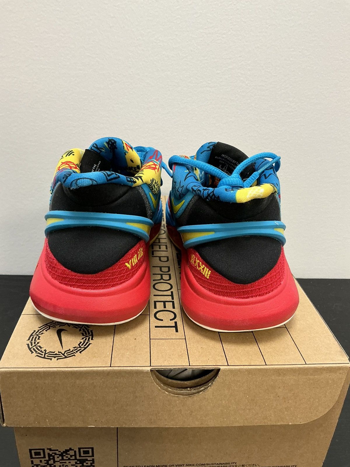 Nike Kyrie 8 go black blue tour yellow (gs) Size US 5 / EU 37 - 4 Thumbnail