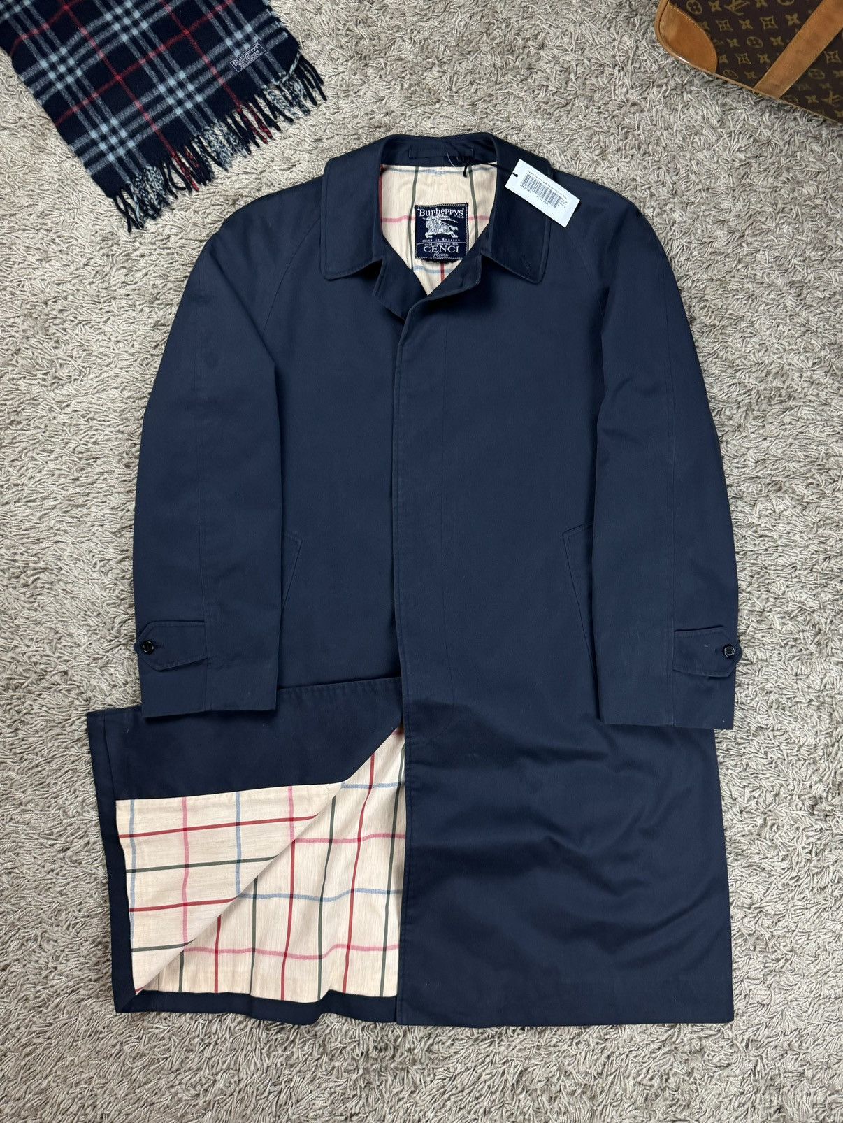 Burberry × Vintage Vintage trench coat Burberry original luxury streetwear item Size L / US 10 / IT 46 - 1 Thumbnail