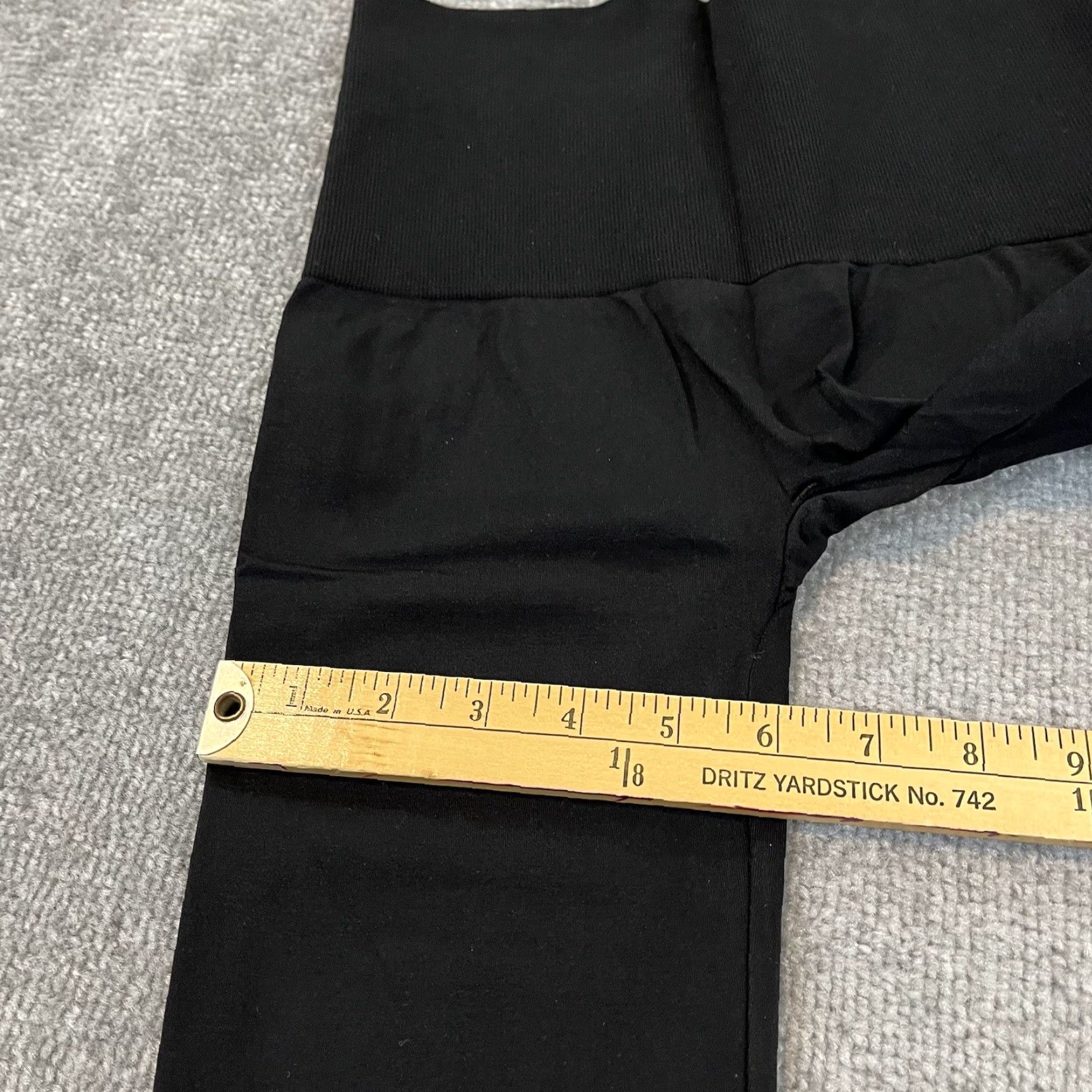 Spanx Spanx Leggings Women Medium x 25" Black Skinny Leg Pull On Compression Nylon Gym Size 40" / US 18 - 7 Thumbnail