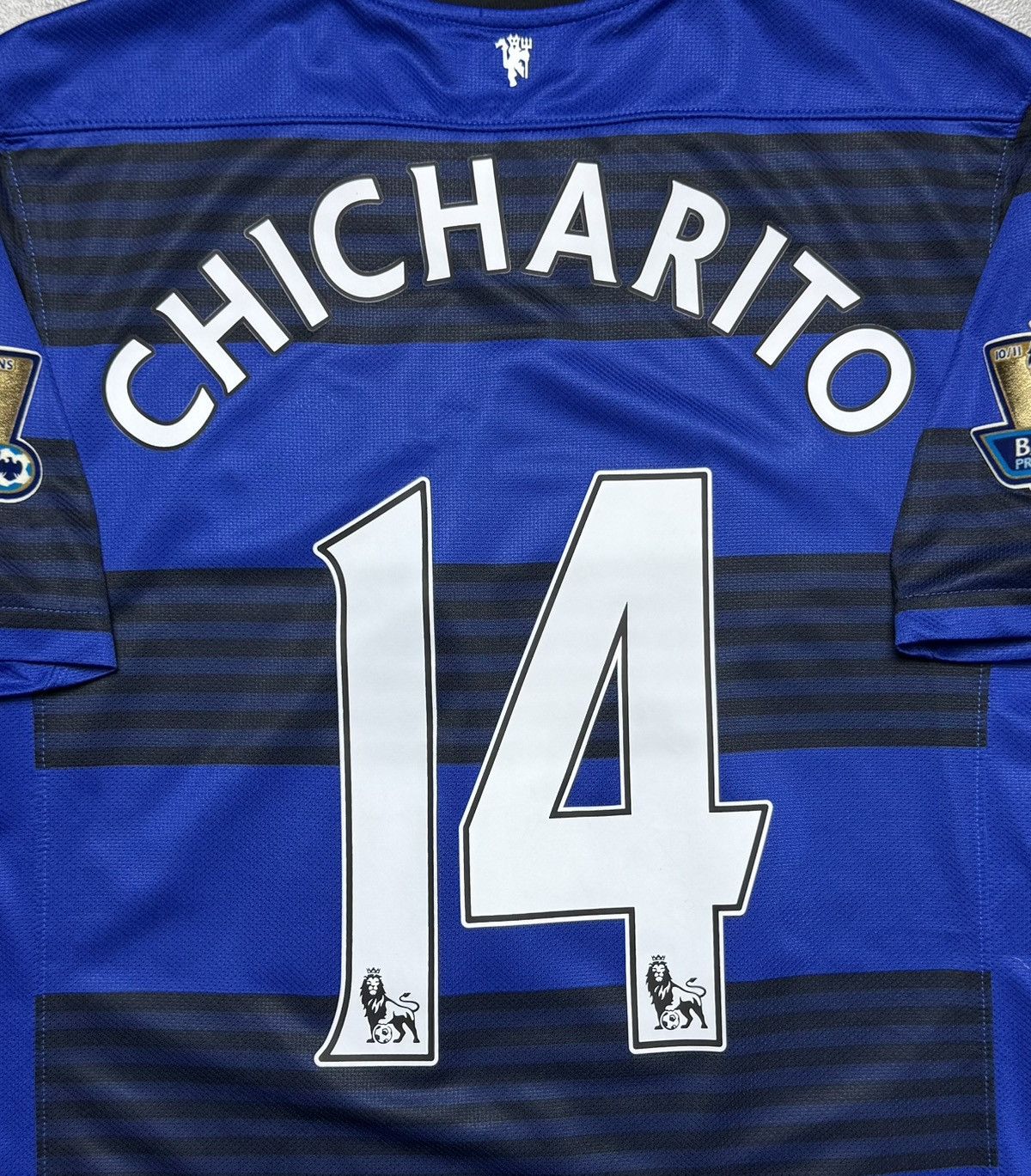 Nike Nike Manchester United 2011 Away Shirt Jersey #14 Chicharito Size US S / EU 44-46 / 1 - 13 Thumbnail