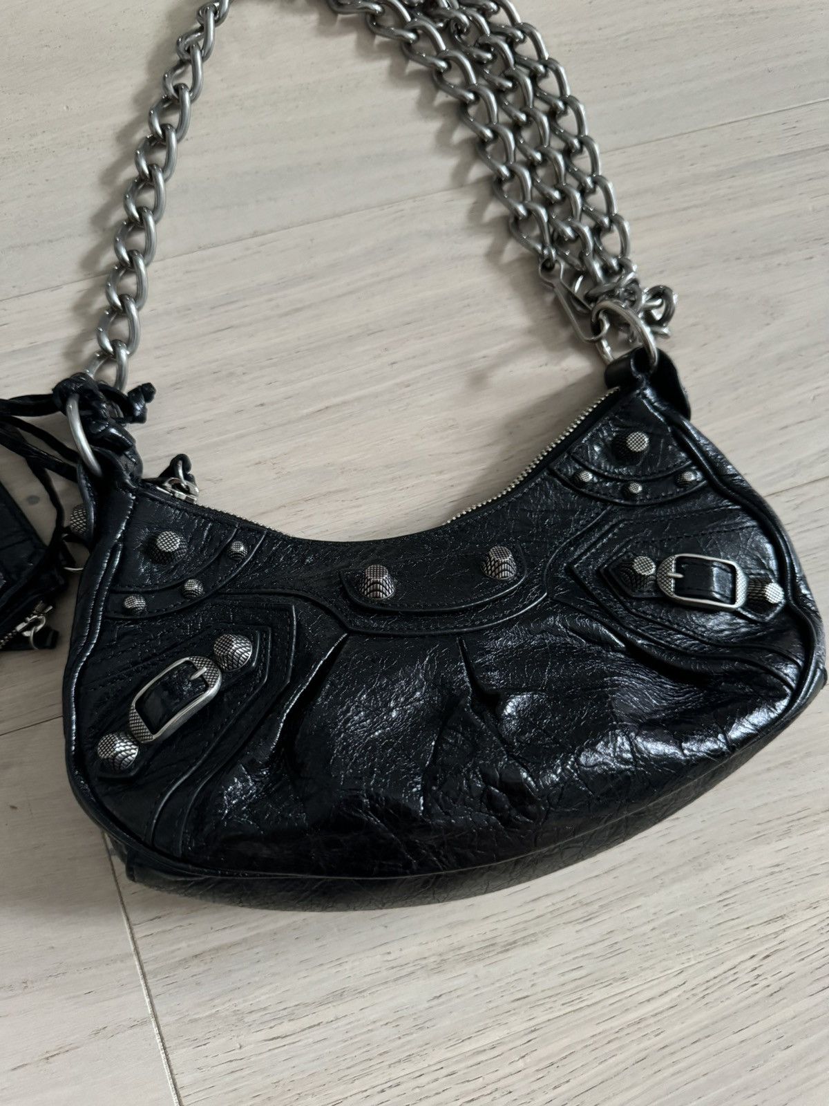 Balenciaga Balenciaga Le Cagole Xs Shoulder Bag in Black Size ONE SIZE - 4 Thumbnail