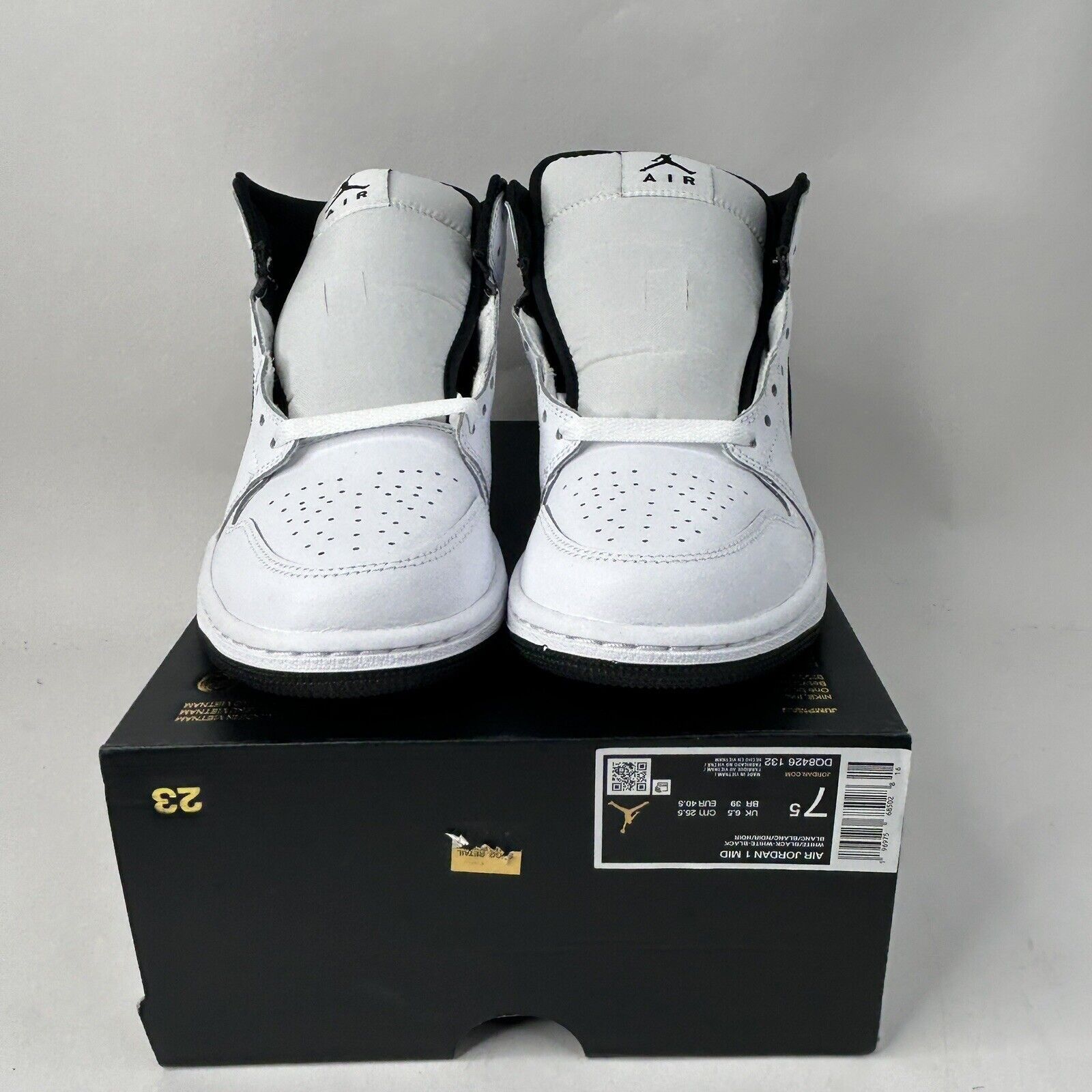 Nike Nike Air Jordan 1 Mid Retro “Reverse Panda/White Black” 2024 Size US 7.5 / EU 40-41 - 2 Thumbnail