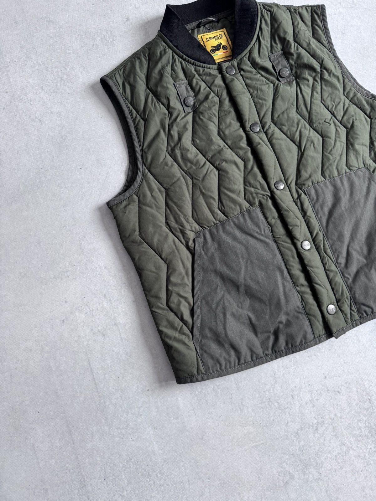 Ducati Ducati Scrambler Quilted Utility Vest Olive Green Size L Size US L / EU 52-54 / 3 - 4 Thumbnail