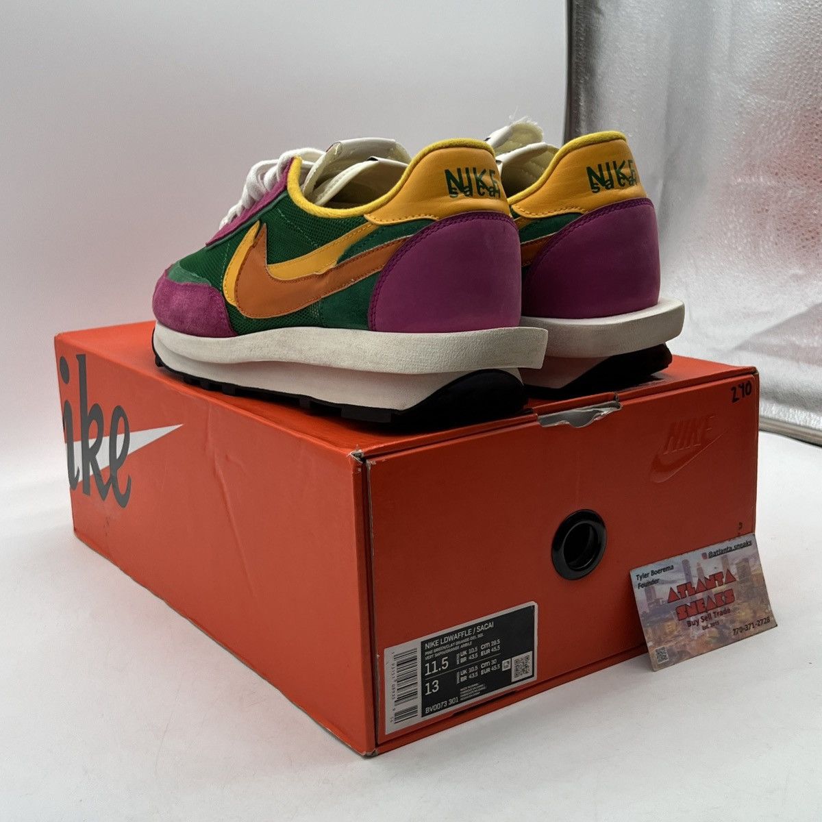 Nike Sacai x LDWaffle pine green Size US 11.5 / EU 44-45 - 4 Thumbnail