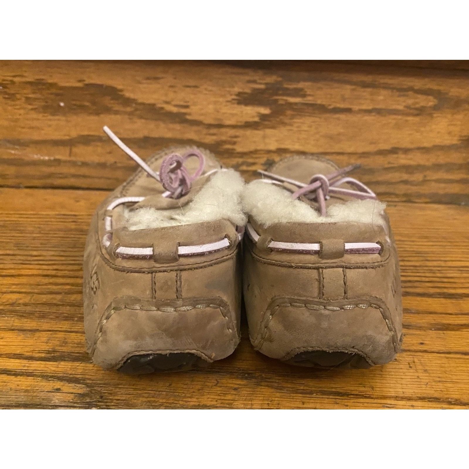 Ugg UGG Shearling Suede Slippers Women’s 8M Beige Pink Ties Size US 8 / IT 38 - 5 Thumbnail