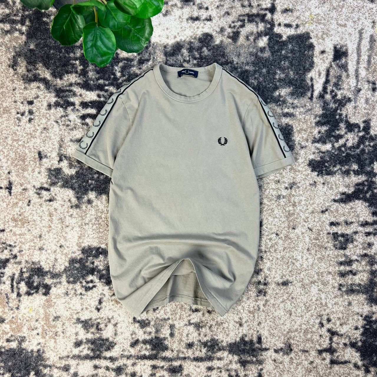 Fred Perry Fred Perry Luxury Lampas Multilogo T-Shirt Streetwear 1TS48 Size US S / EU 44-46 / 1 - 1 Thumbnail