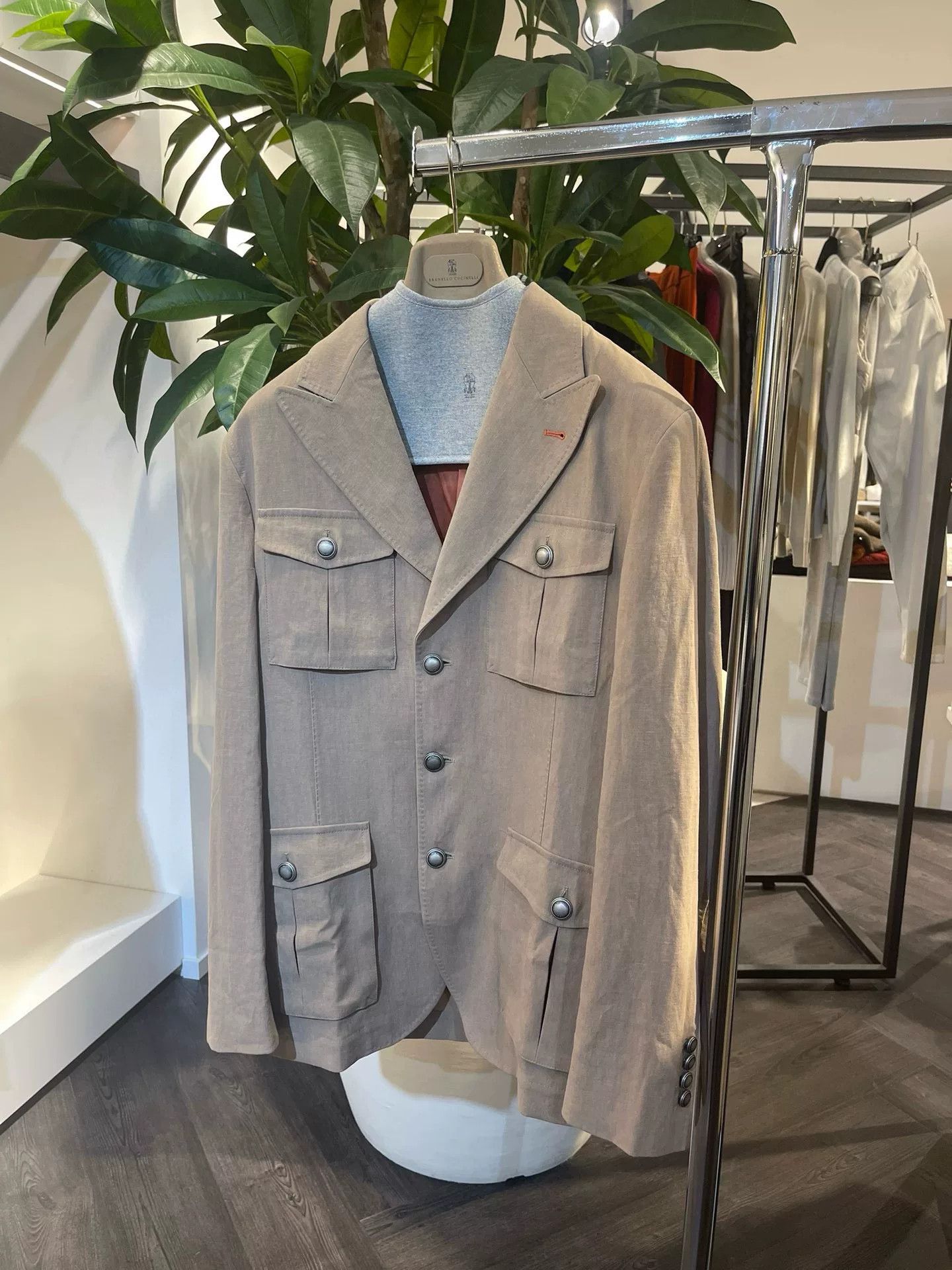 Brunello Cucinelli Classic Khaki Hunting Jacket for Men Size US M / EU 48-50 / 2 - 3 Thumbnail