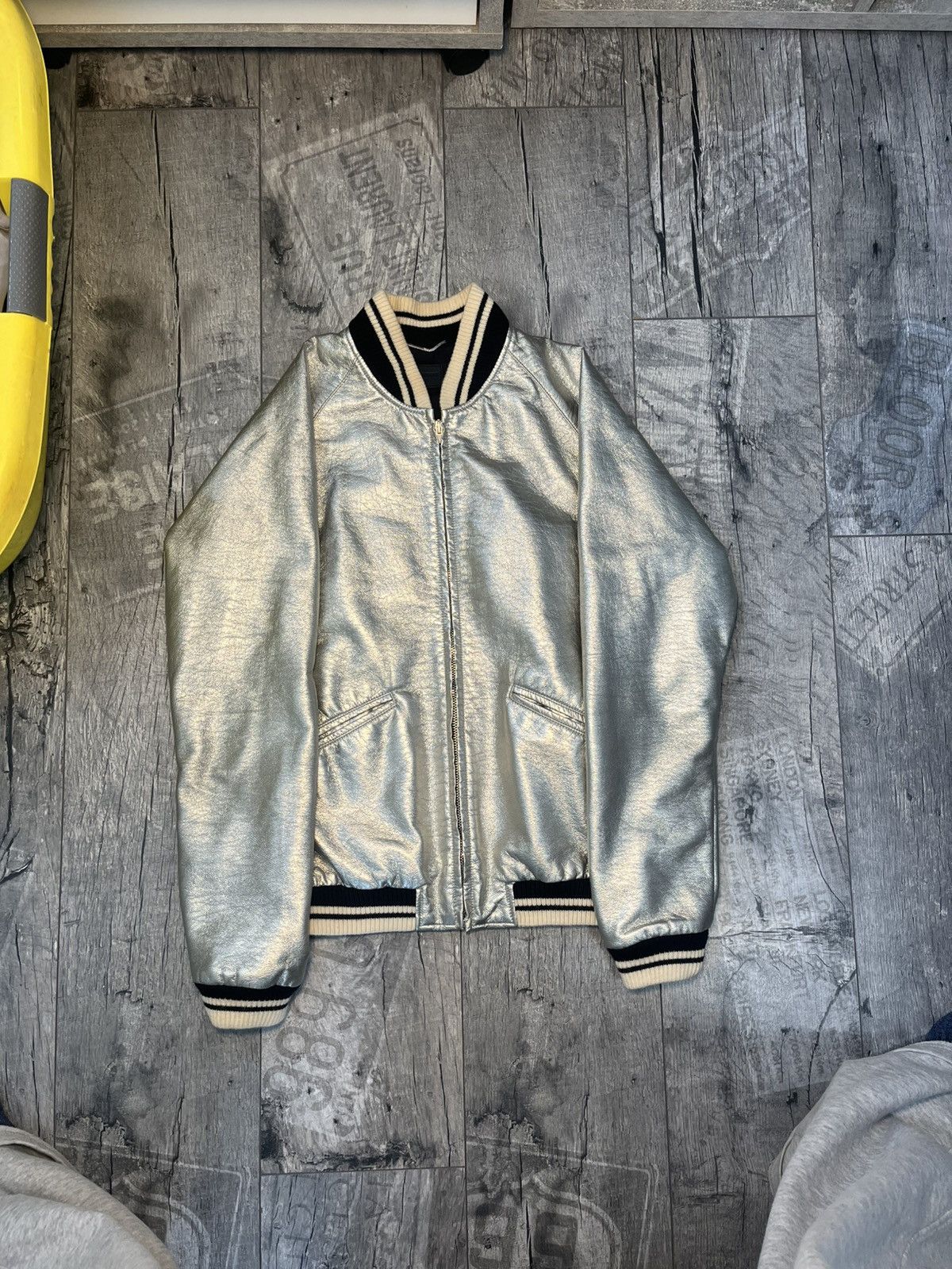 SAINT LAURENT PARIS メタリック テディ ジャケット シルバー 【公式通販】