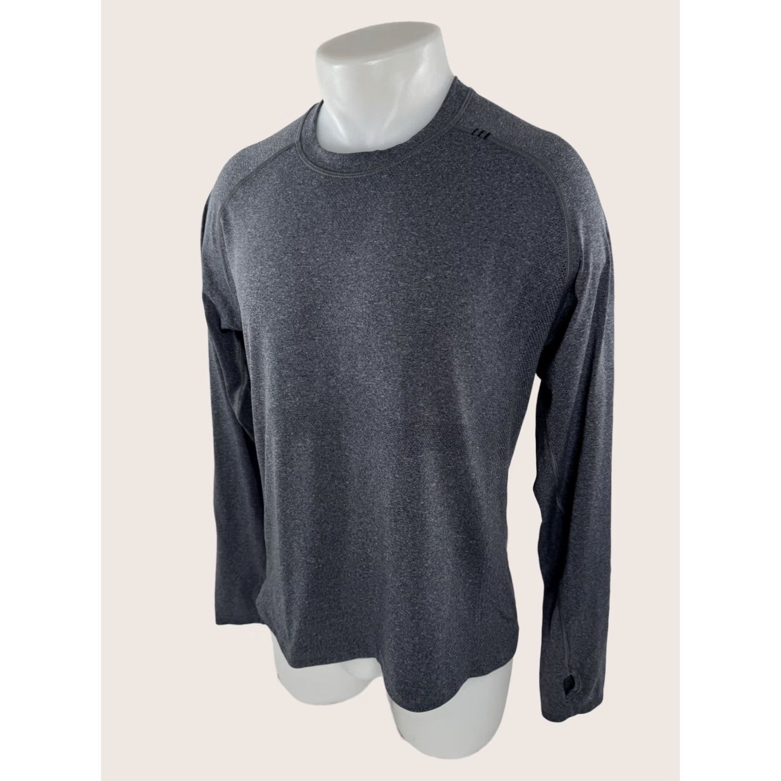 Lululemon LULULEMON Thumbhole Performance Pullover Mens M Shirt Size US M / EU 48-50 / 2 - 1 Thumbnail