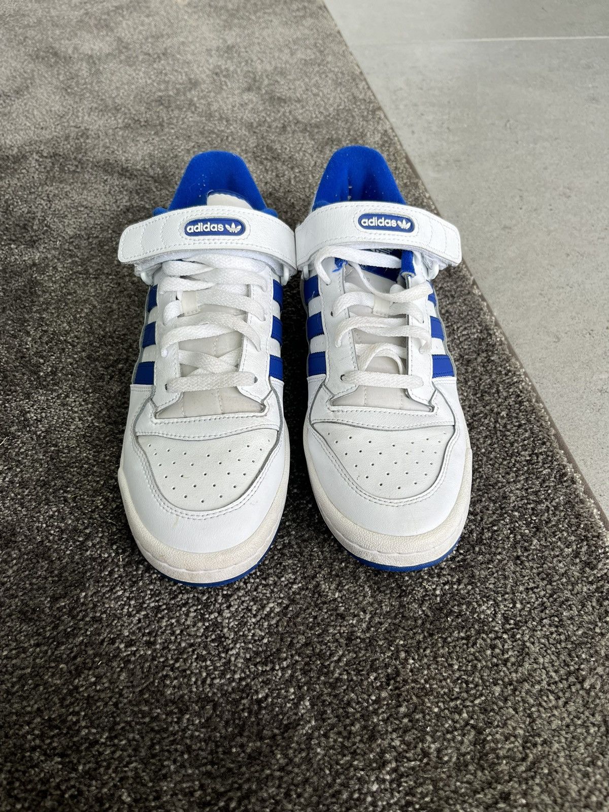 Adidas Adidas low forum white/blue Size US 9 / EU 42 - 1 Thumbnail