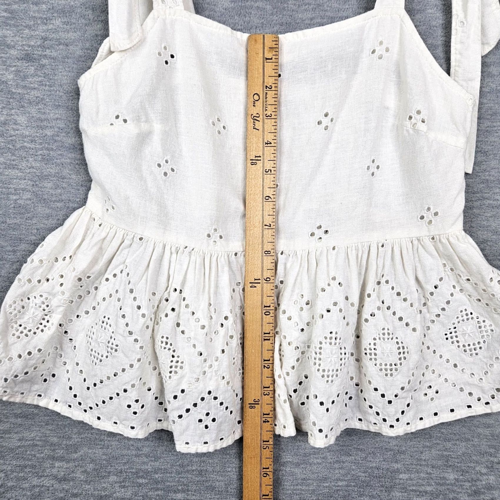 Madewell Madewell Tank Top XS Ivory Tie-strap Geo Eyelet Sleeveless Square Neck Casual Womens Regular Shirt Size XS / US 0-2 / IT 36-38 - 7 Thumbnail
