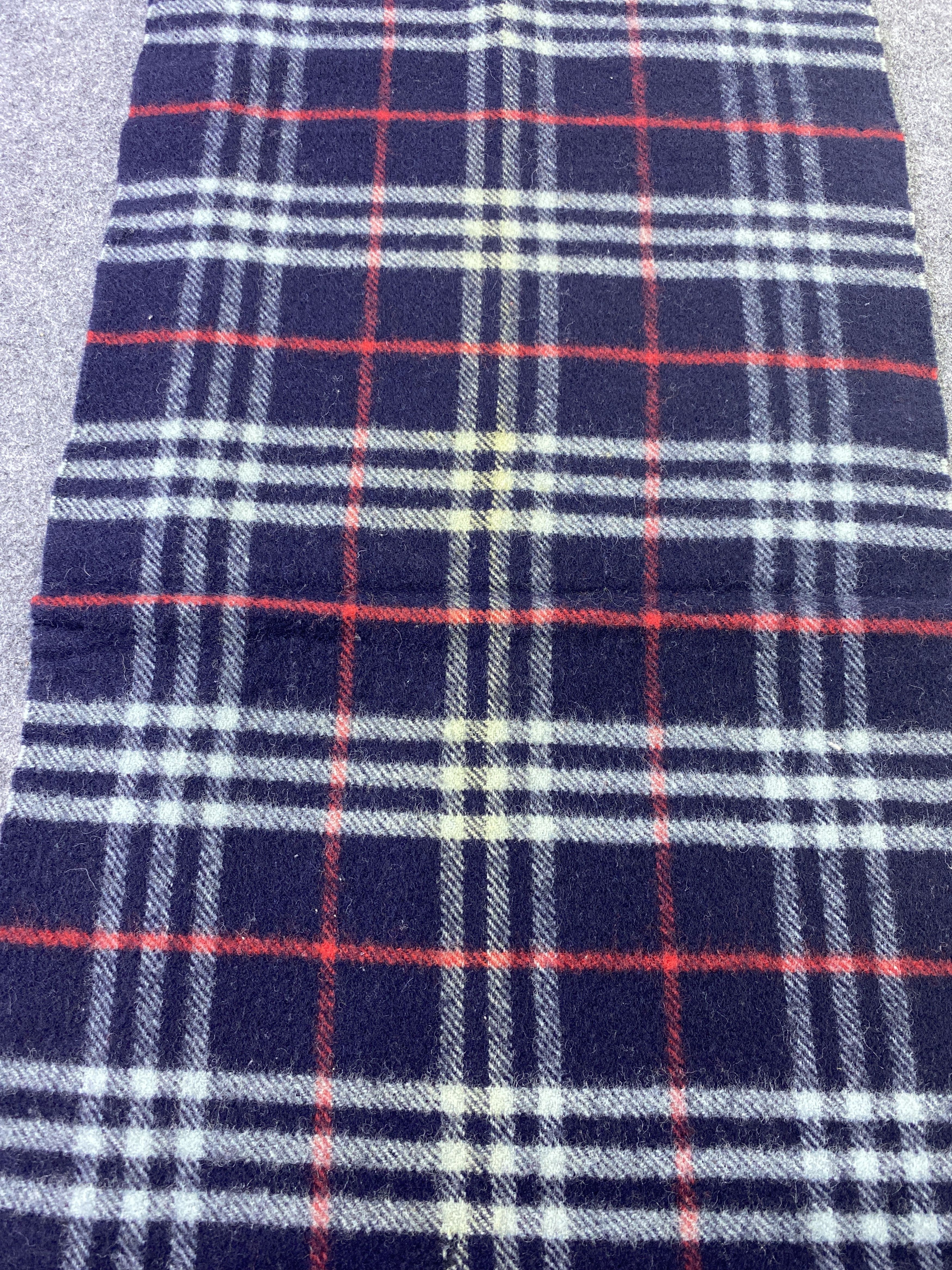 Burberry VINTAGE BURBERRY Scarf / Muffler / Neckwear -T785 Size ONE SIZE - 6 Thumbnail