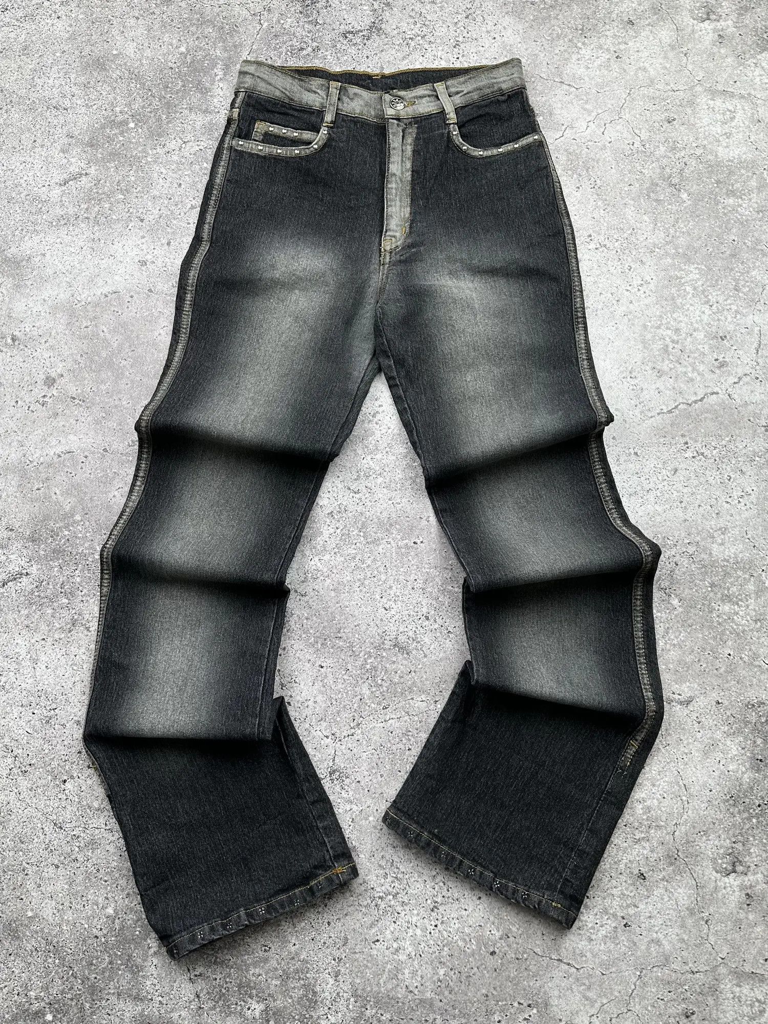 Japanese Brand Vintage Faded Jeans C553(V573) Size 25" / US 0 / IT 36 - 1 Thumbnail