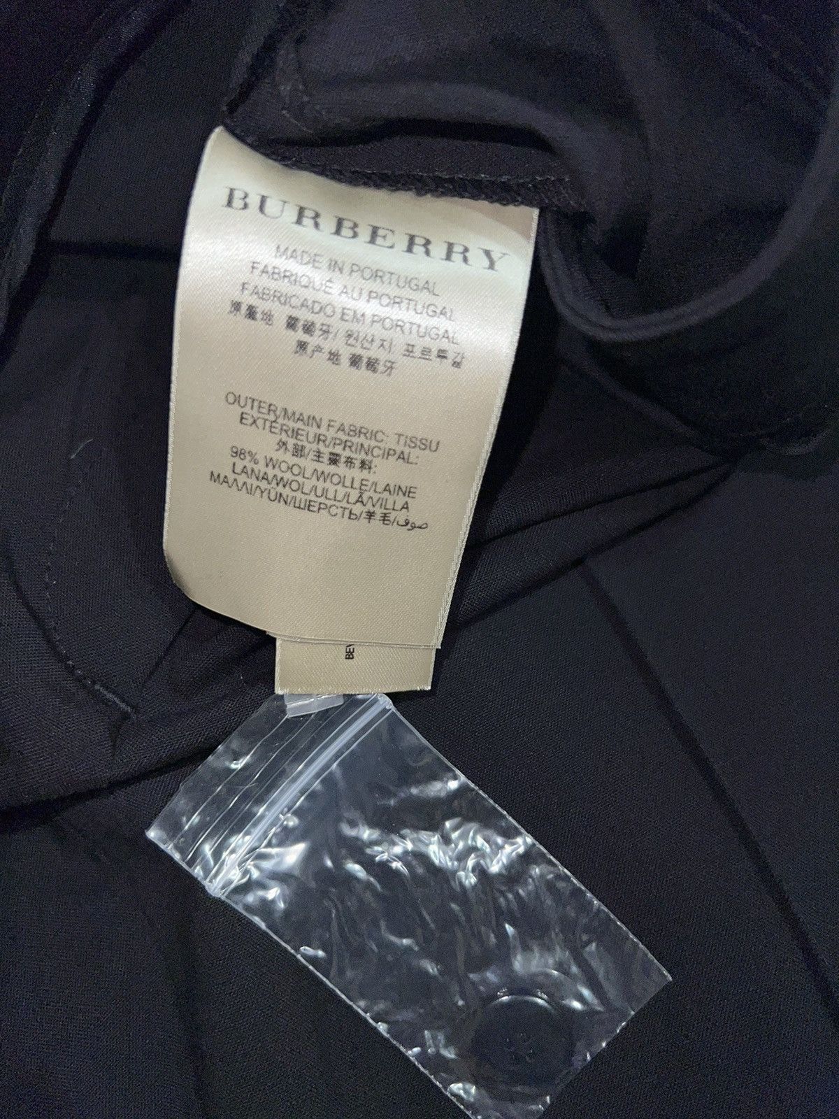 Burberry Burberry luxury black pants 7/8 breeches Size 27" / US 4 / IT 40 - 4 Thumbnail