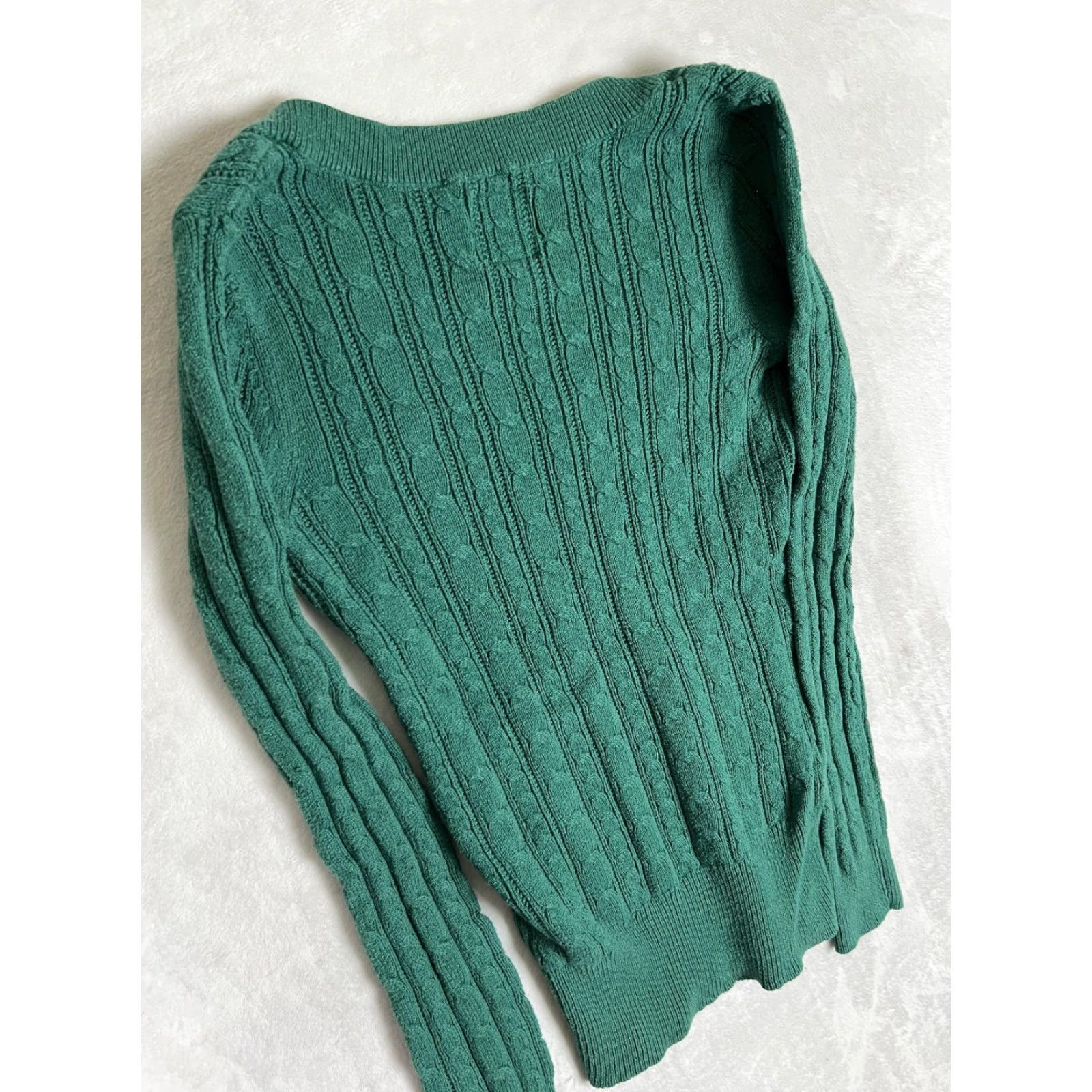 American Eagle Outfitters VINTAGE American Eagle Outfitters Sweater Women M Green Cable Knit V Neck Y2K Bella Swan Size M / US 6-8 / IT 42-44 - 7 Thumbnail